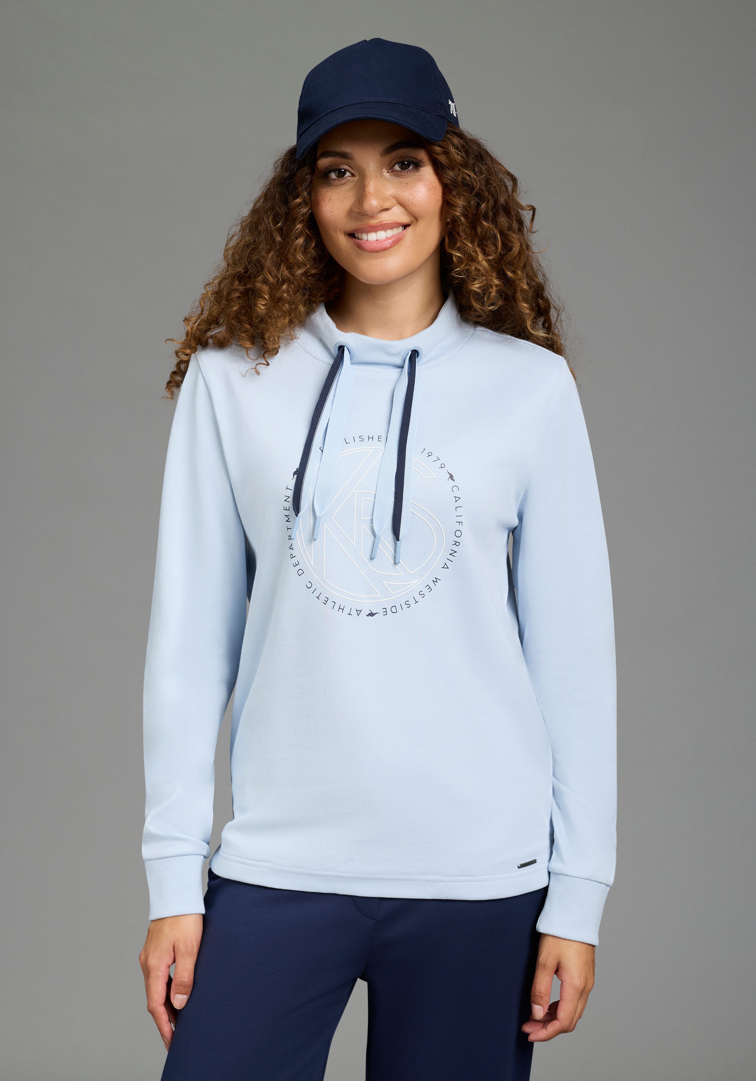 KangaROOS Sweatshirt mit Metalllabel, hüftbedeckende Länge, auch in großen Größen