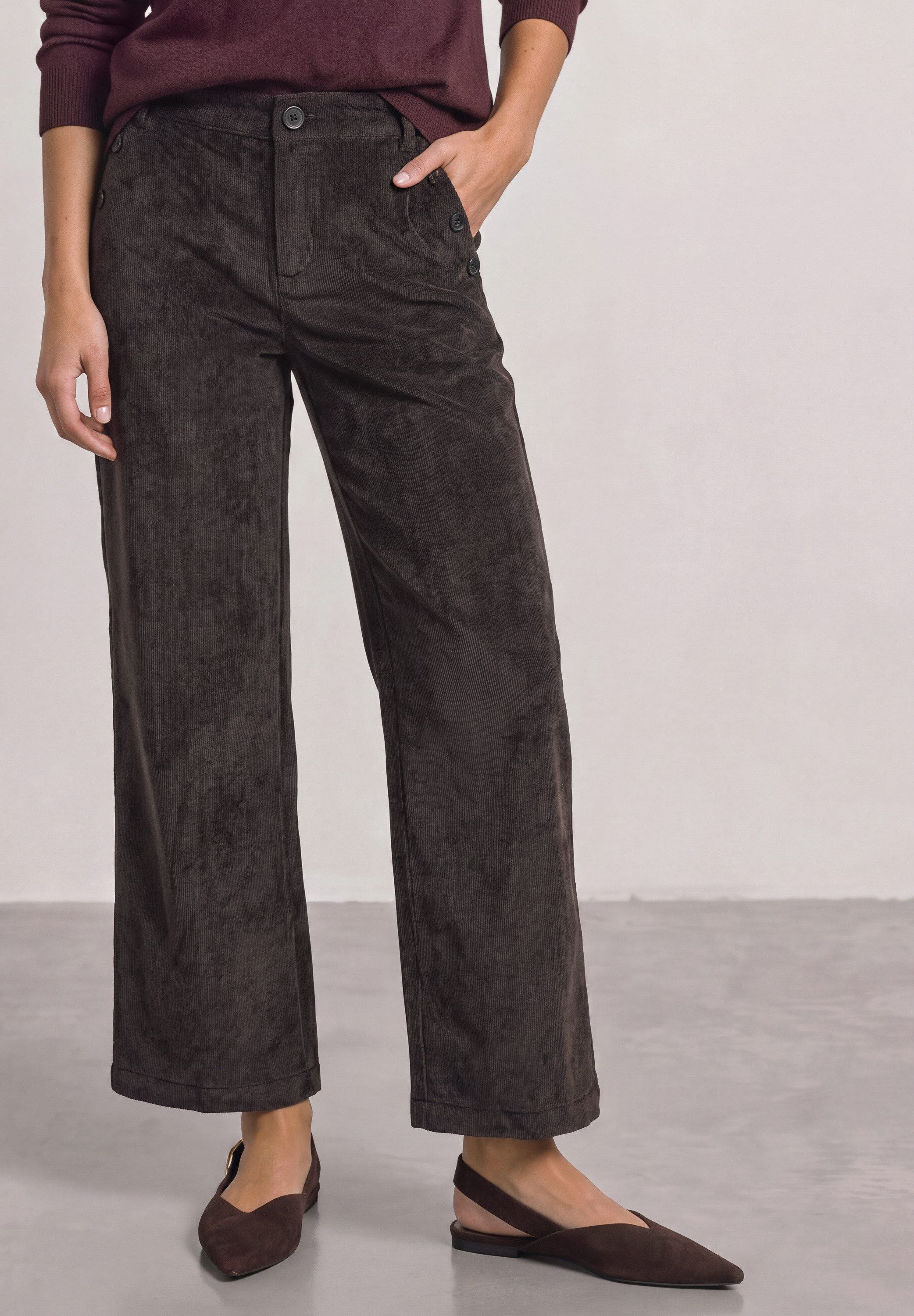 STREET ONE Cordhose Knopfdetail