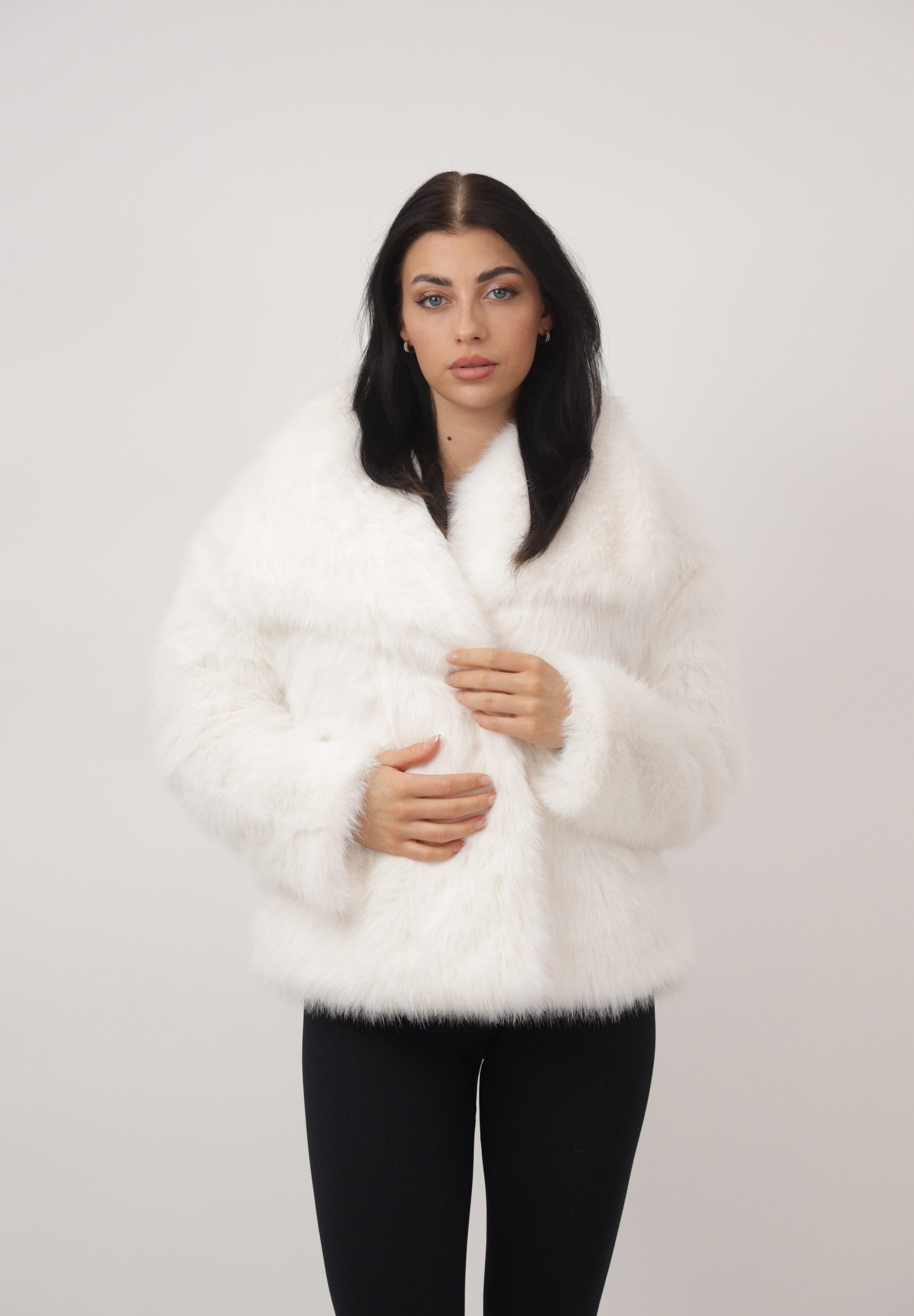 Cherry KoKo Fellimitatmantel Damen Kunstfelljacke mit XXL-Kragen – Elegante Faux-Fur Jacke