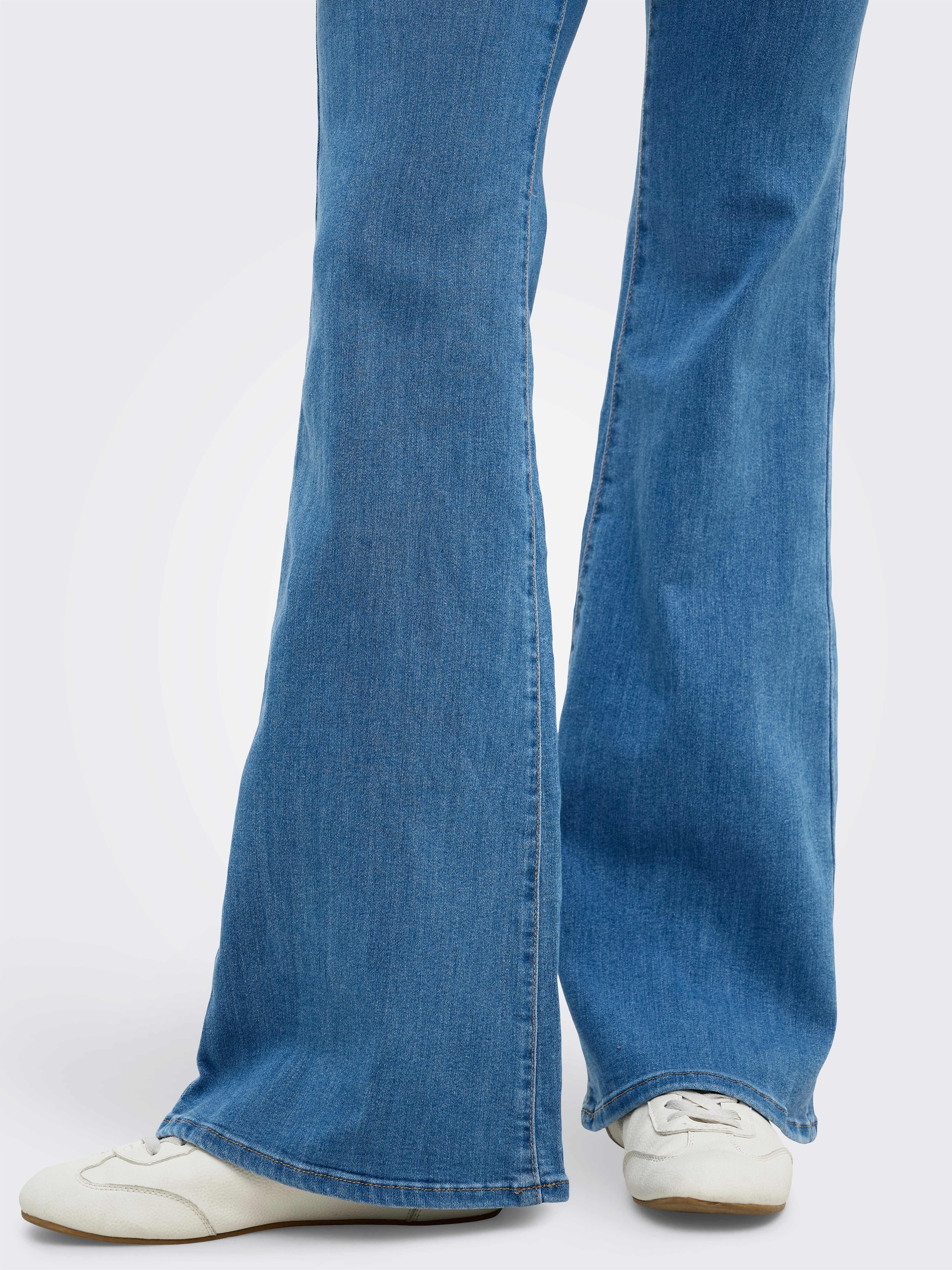 ONLY Bootcut-Jeans ONLHELLA LOW RETRO FLARED DNM Viskosemischung, bootcut fit – Bild 3 von 5