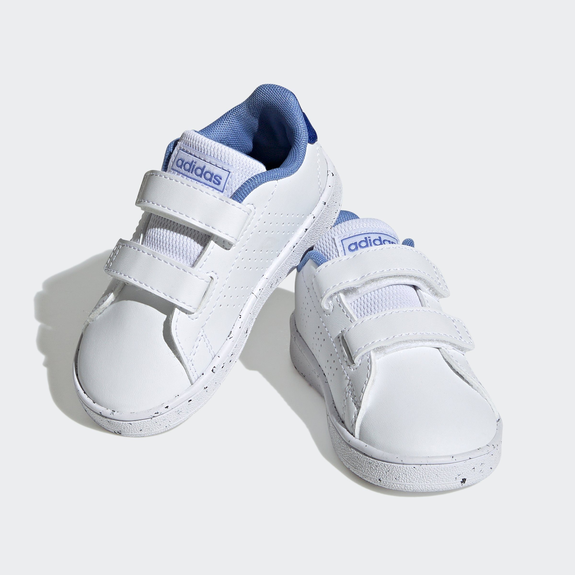 adidas Sportswear ADVANTAGE LIFESTYLE COURT TWO HOOK-AND-LOOP Sneaker Design auf den Spuren des adidas Stan Smith Cloud White / Cloud White / Blue Fusion