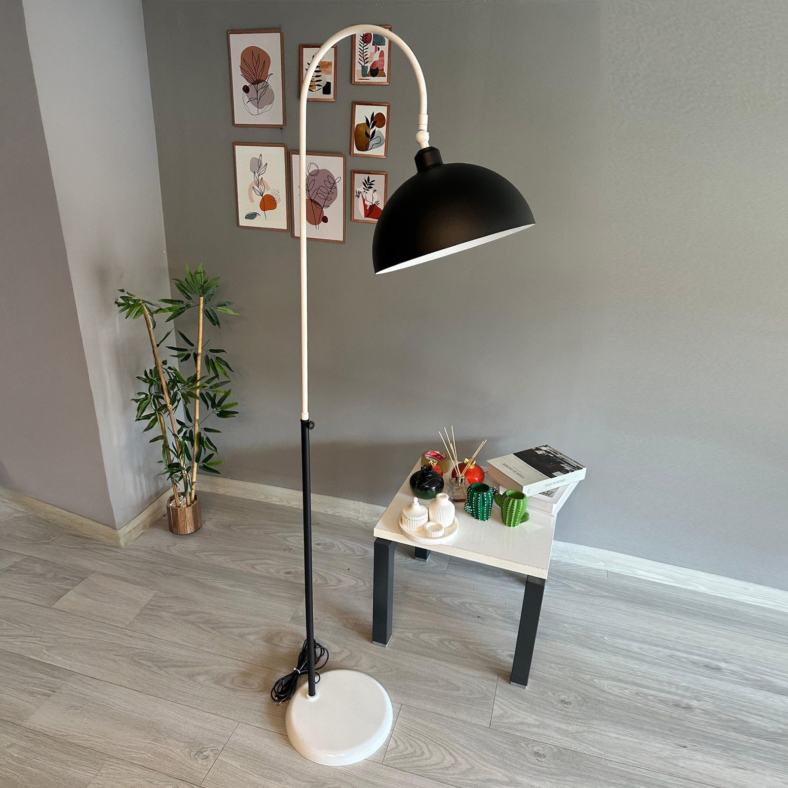 Bamyum Stehlampe Moderne Stehlampe aus Metall mit E27, verstellbarer Lampenschirm, ohne Leuchtmittel, E27, verstellbarer Lampenschirm, Stehluchte mit Ablage