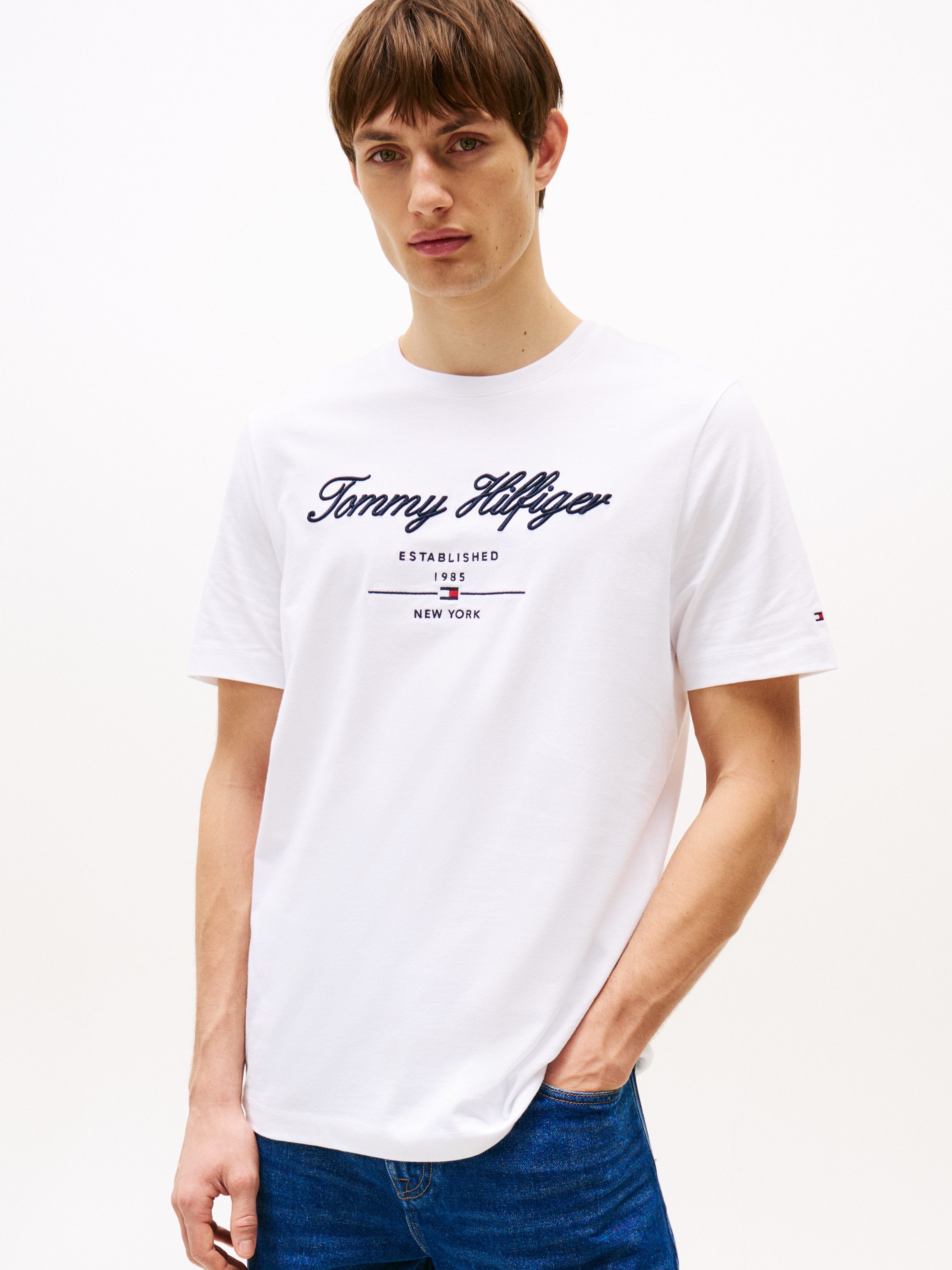 Tommy Hilfiger T-Shirt SCRIPT LOGO TEE mit aufgesticktem Logo
