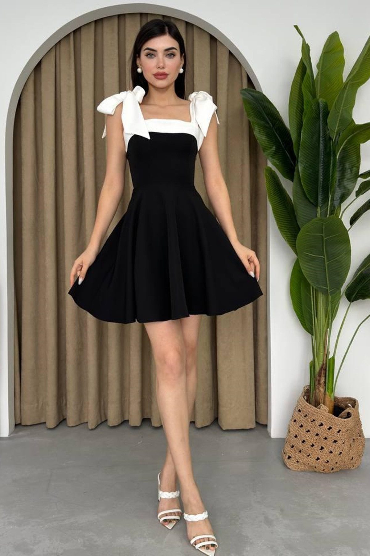 WOMAN VISION Minikleid Damen Schwarzes Satin Gestreiftes Trägerloses Neckho günstig online kaufen