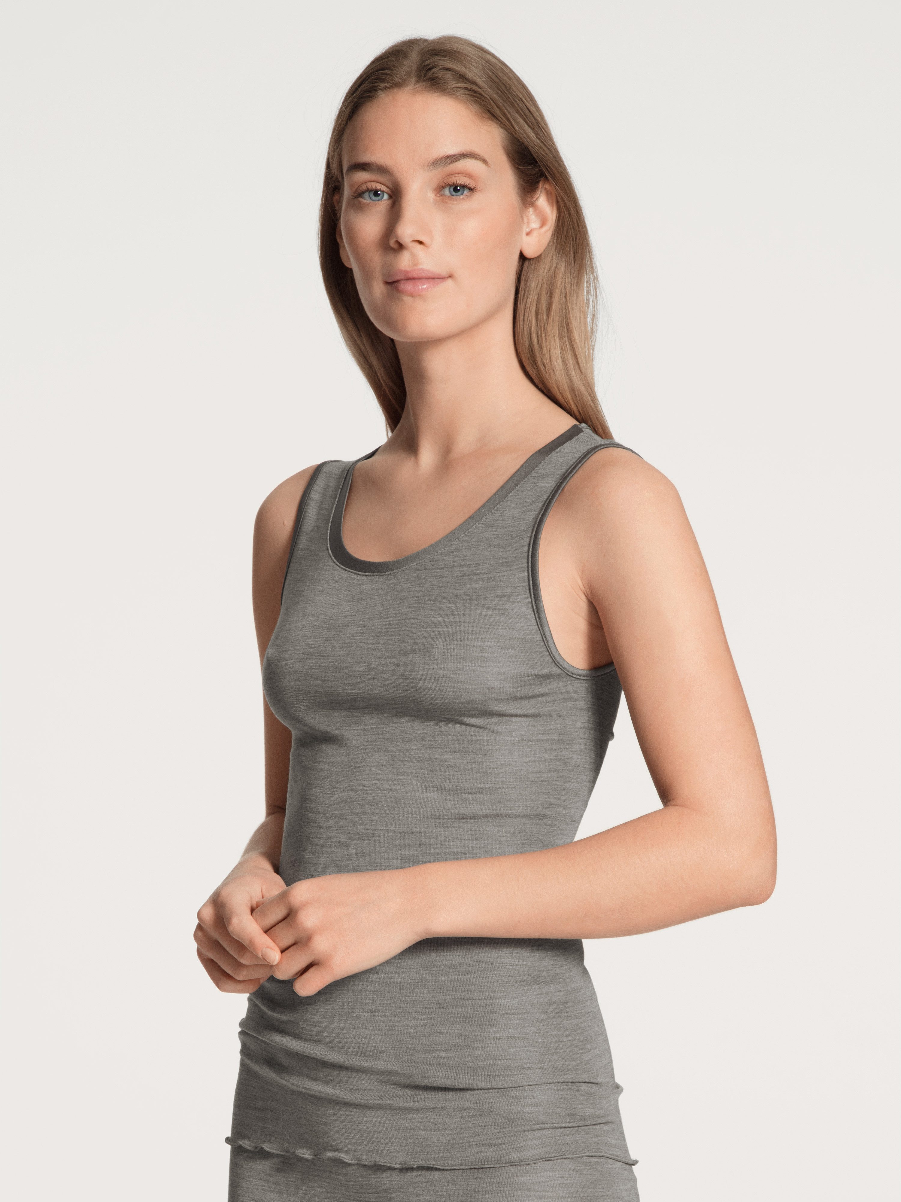 CALIDA Tanktop True Confidence Rundhals, atmungsaktiv, wärmend, elastisch, Feinripp-Qualität