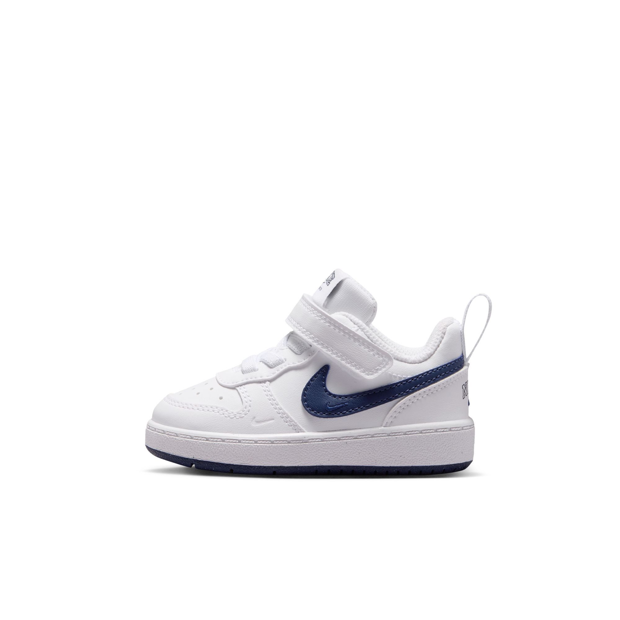 Nike Sportswear Court Borough Low (TD) Sneaker Design auf den Spuren des Air Force 1