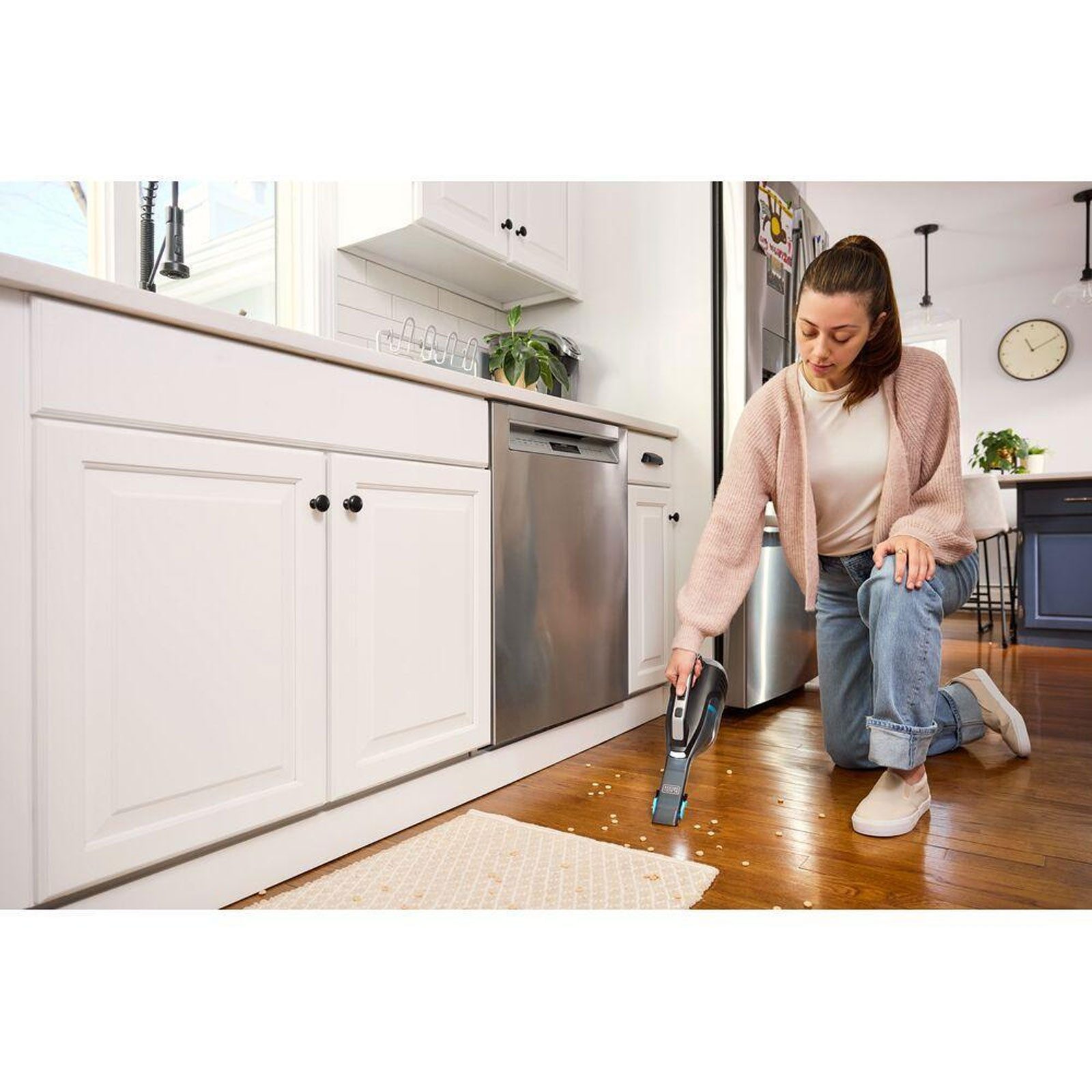 Black + Decker Akku-Hand-und Stielstaubsauger Black + Decker reveal 12V, Komfortabler Akku Staubsauger mit 12V Power