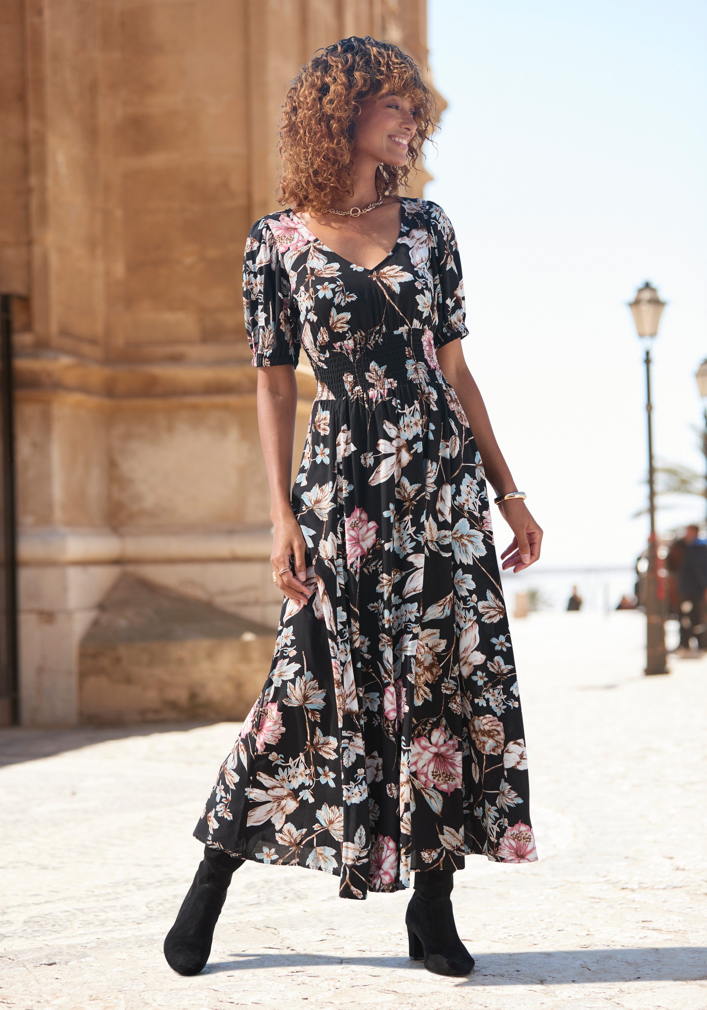 LASCANA Maxikleid mit Blumendruck und leichten Puffärmeln, Sommerkleid, casual-elegant