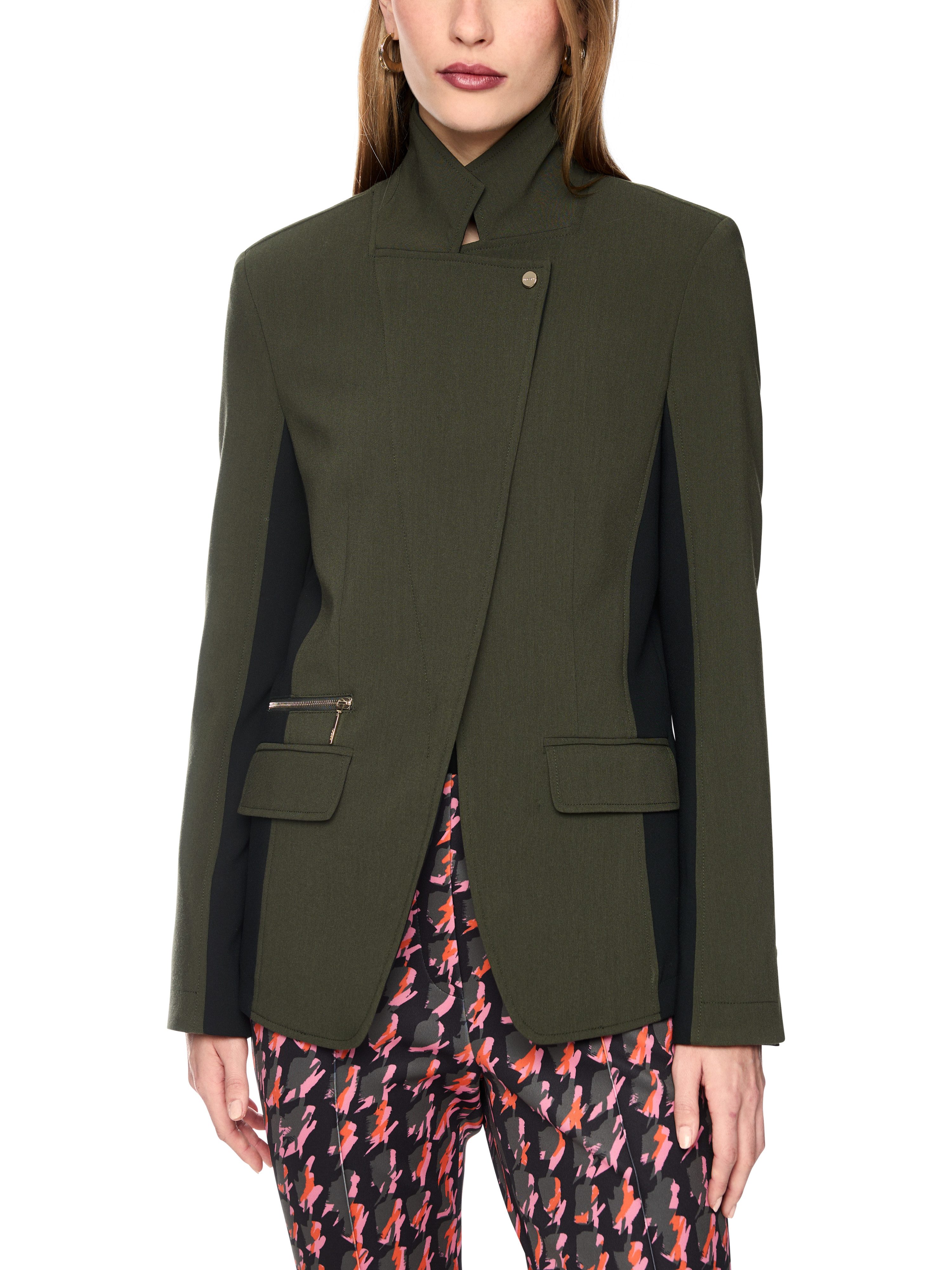 Marc Cain Kurzjacke Equestrian Grace Premium Damenmode Blazerjacke mit Kontraststreifen