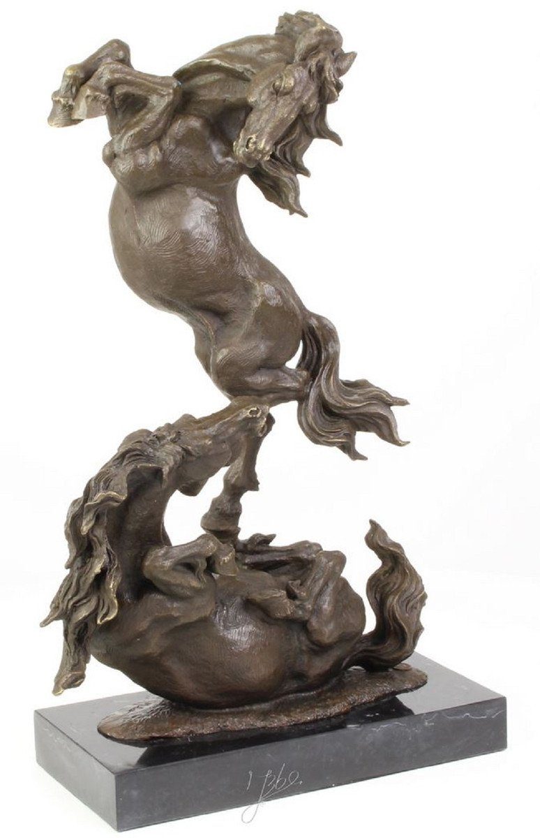Casa Padrino Dekofigur Luxus Bronze Skulptur Kämpfende Pferde Bronze / Schwarz 33 x 14,3 x H. 51 cm - Deko Bronzefigur mit Marmorsockel