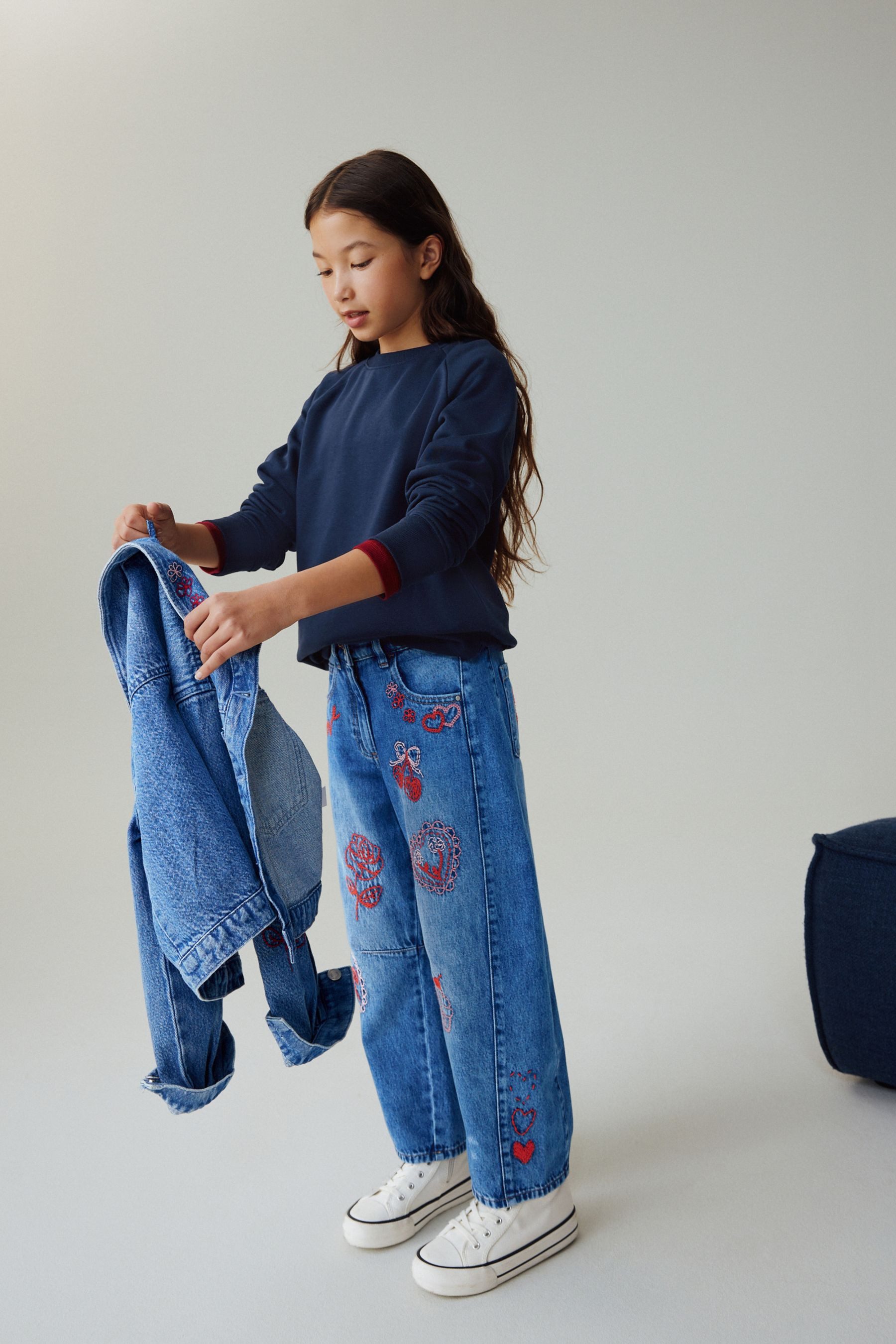 Next Weite Jeans Jeans mit Barrel-Bein und Stickerei (1-tlg)