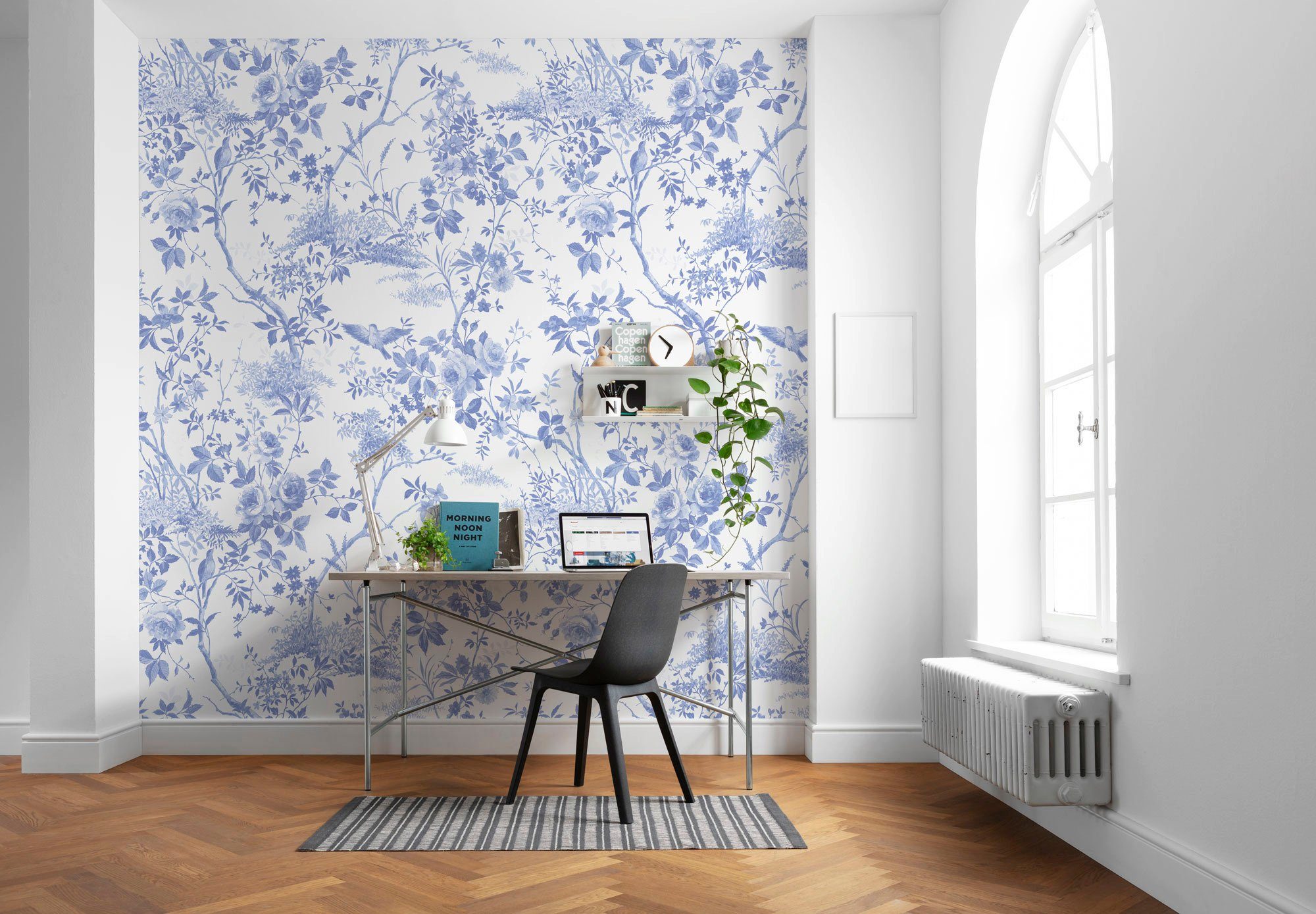 Komar Vliestapete Digitaldruck Vlies - Charming Bloom - Größe 300 x 280 cm, glatt, bedruckt, (1 St), Wohnzimmer, Schlafzimmer