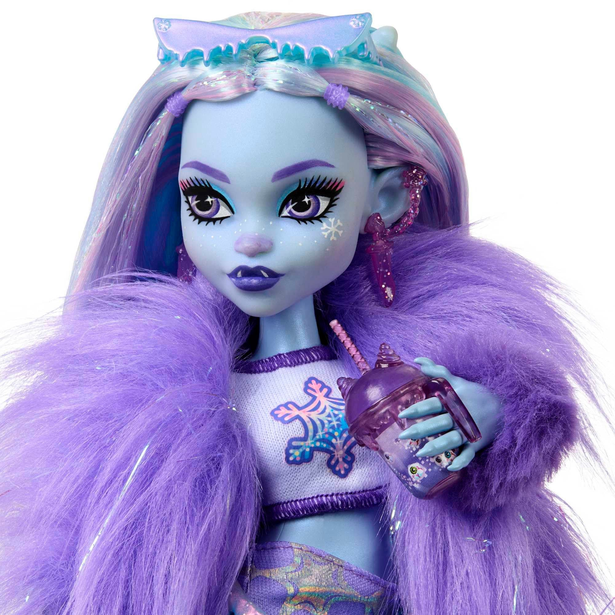 Mattel® Anziehpuppe Monster High Abbey Bominable Puppe, Yeti-Tochter Abbey Bominable mit pastellfarbenem Schimmerhaar, Fellbes – Bild 3 von 5