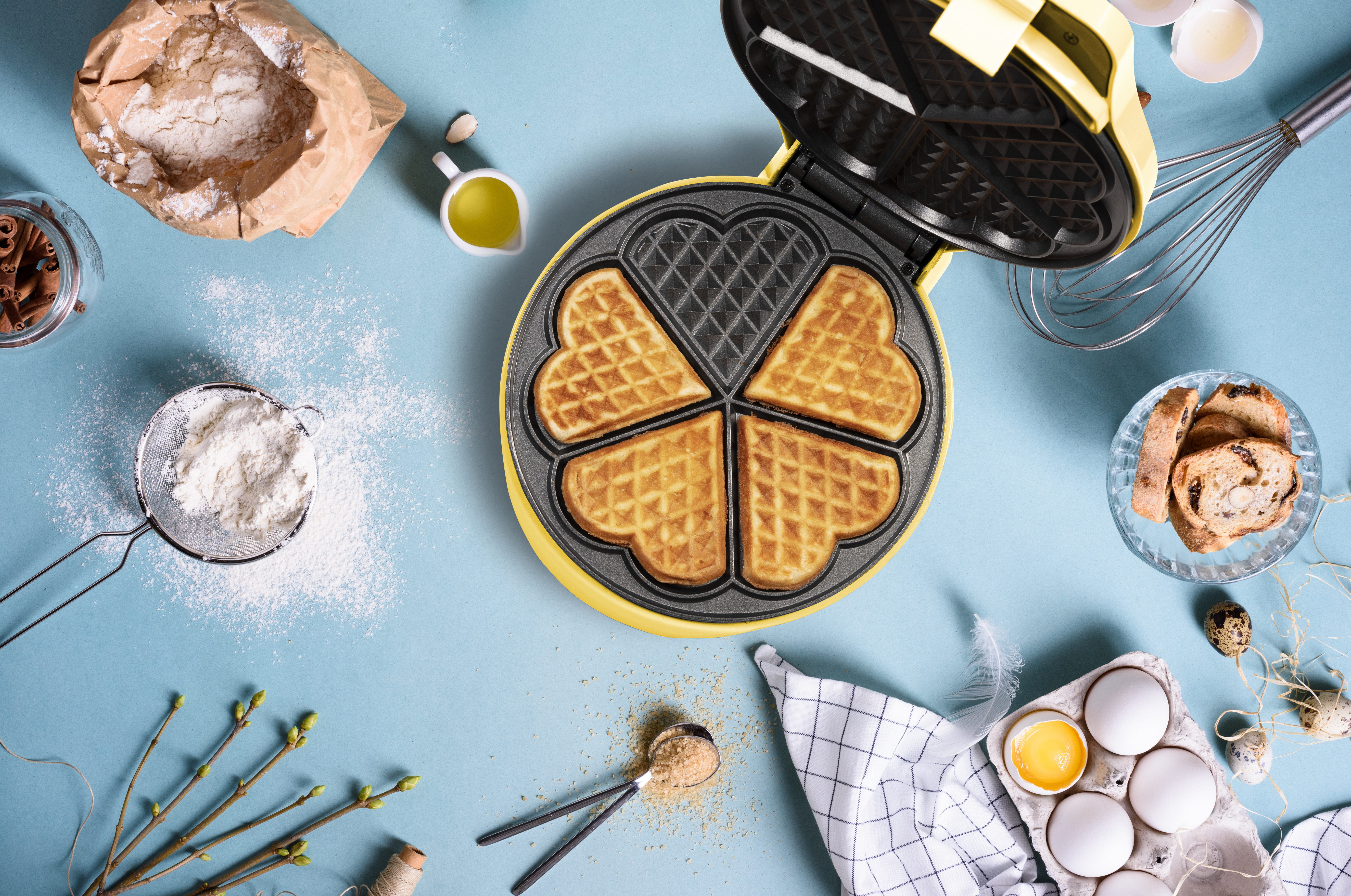 bestron Waffeleisen ASW217, 700 W, mit Backampel