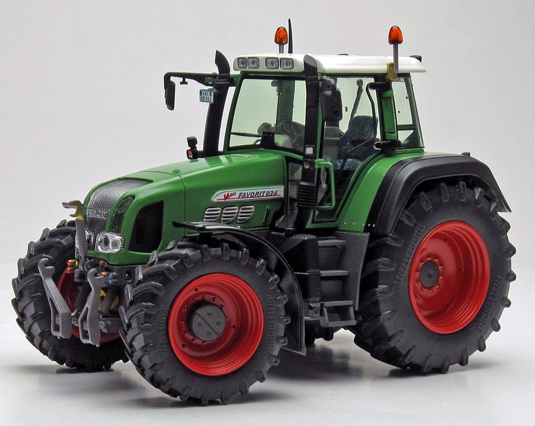 Weise-Toys Modelltraktor Weise Toys 1067 FENDT FAVORIT 924 Vario (2. Gen) (1999 - 2002) (2019) WT1067, (1-tlg)