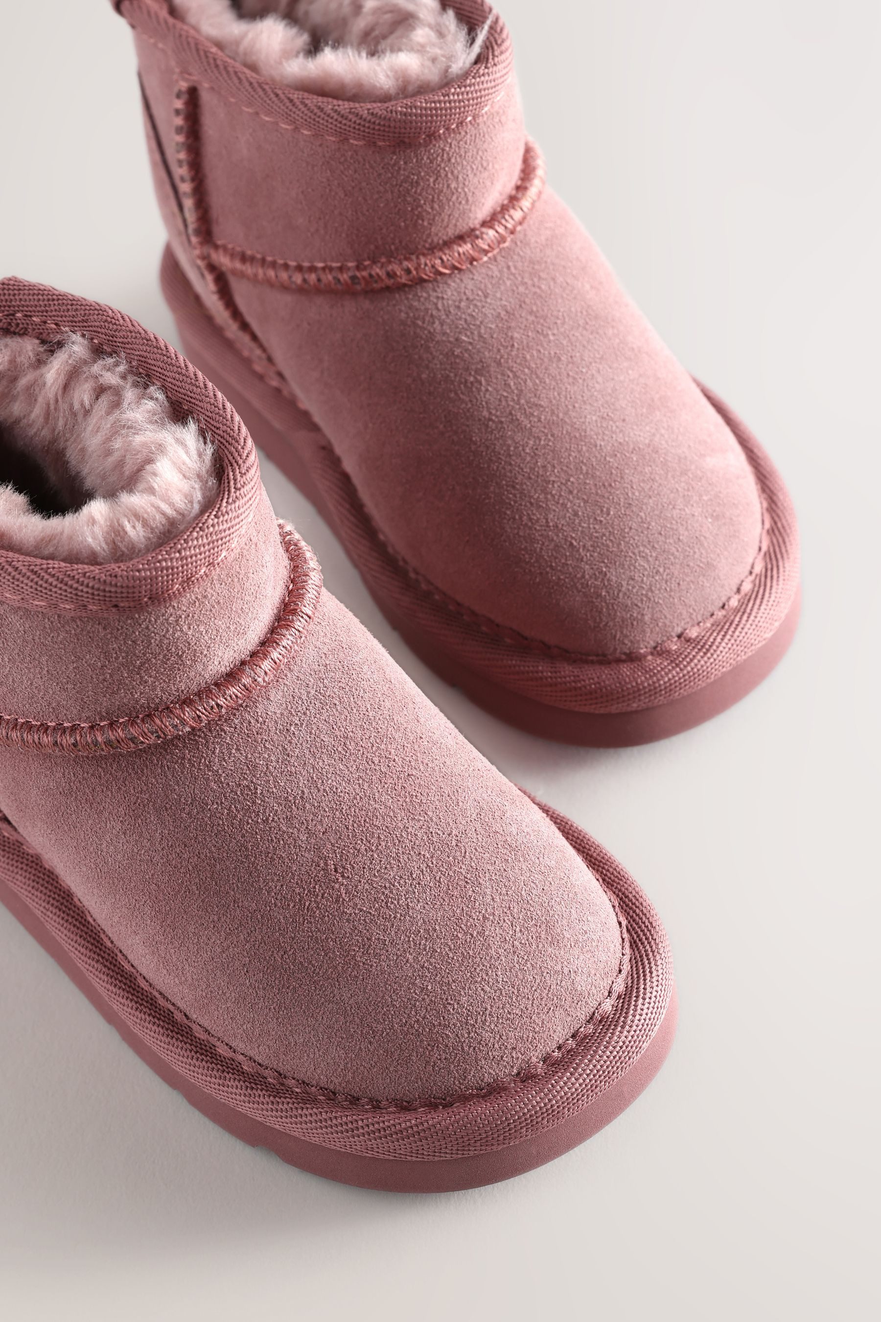 Next Schlupfstiefel aus Veloursleder, weite Passform Babystiefel (1-tlg)