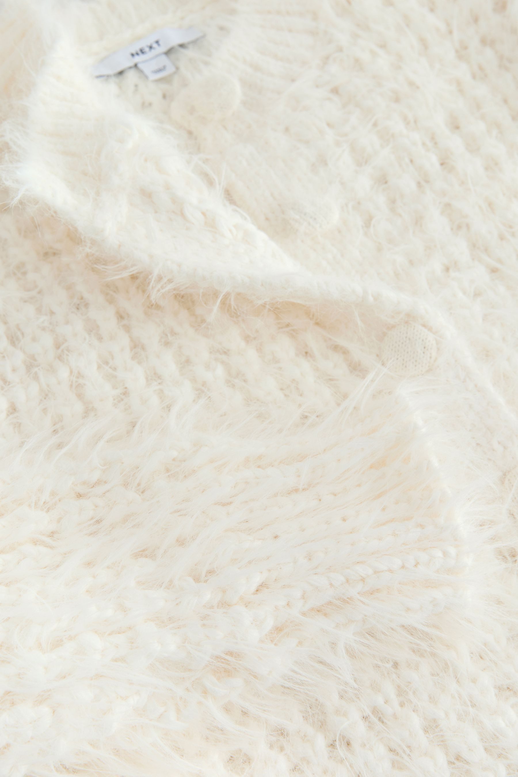 Next Strickjacke Strickjacke mit Rundhals und flauschiger Struktur (1-tlg)