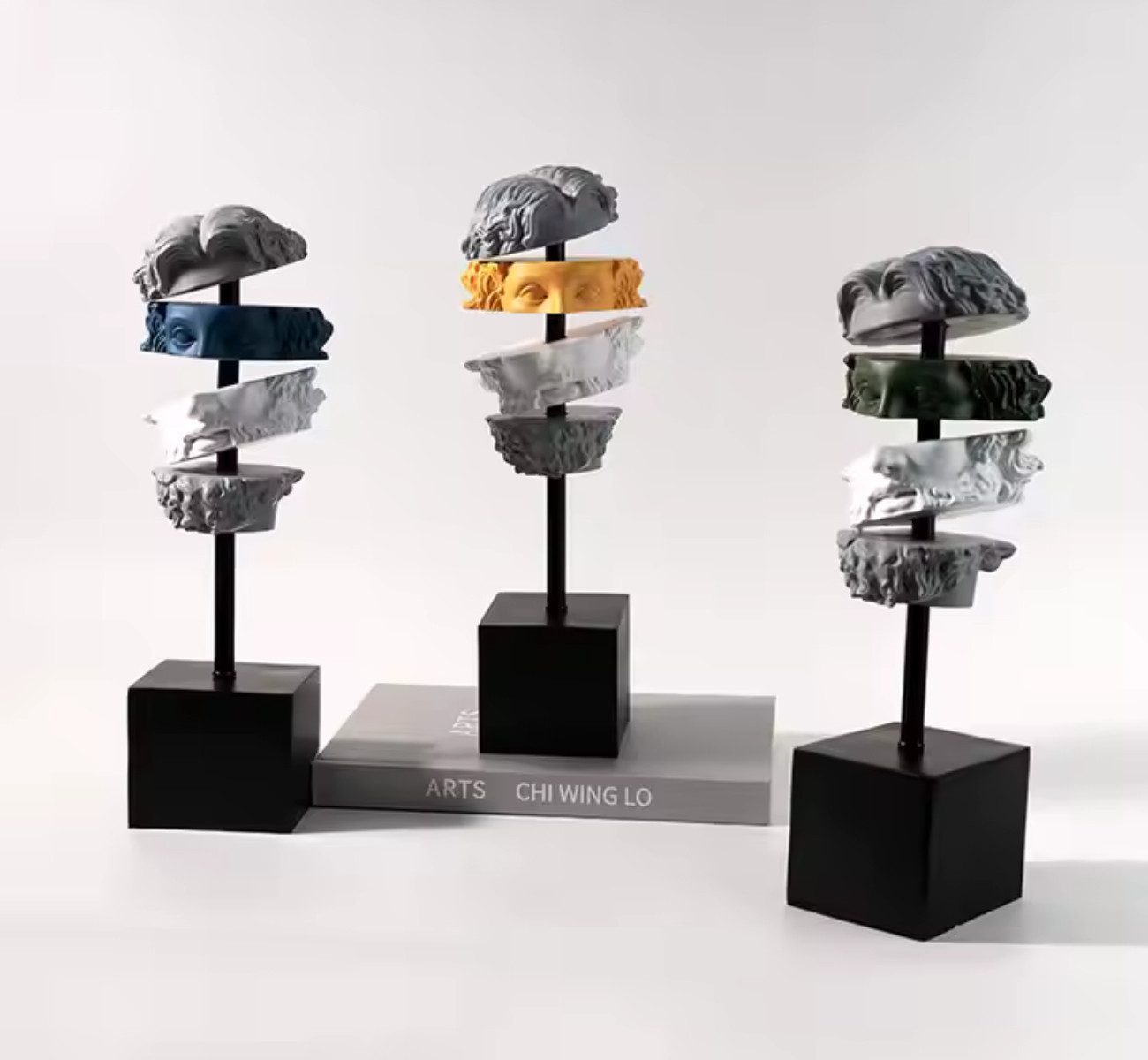 Quality Elegance Skulptur Moderne Humanoide Skulptur – Resin Tischdekoration, 13x39cms