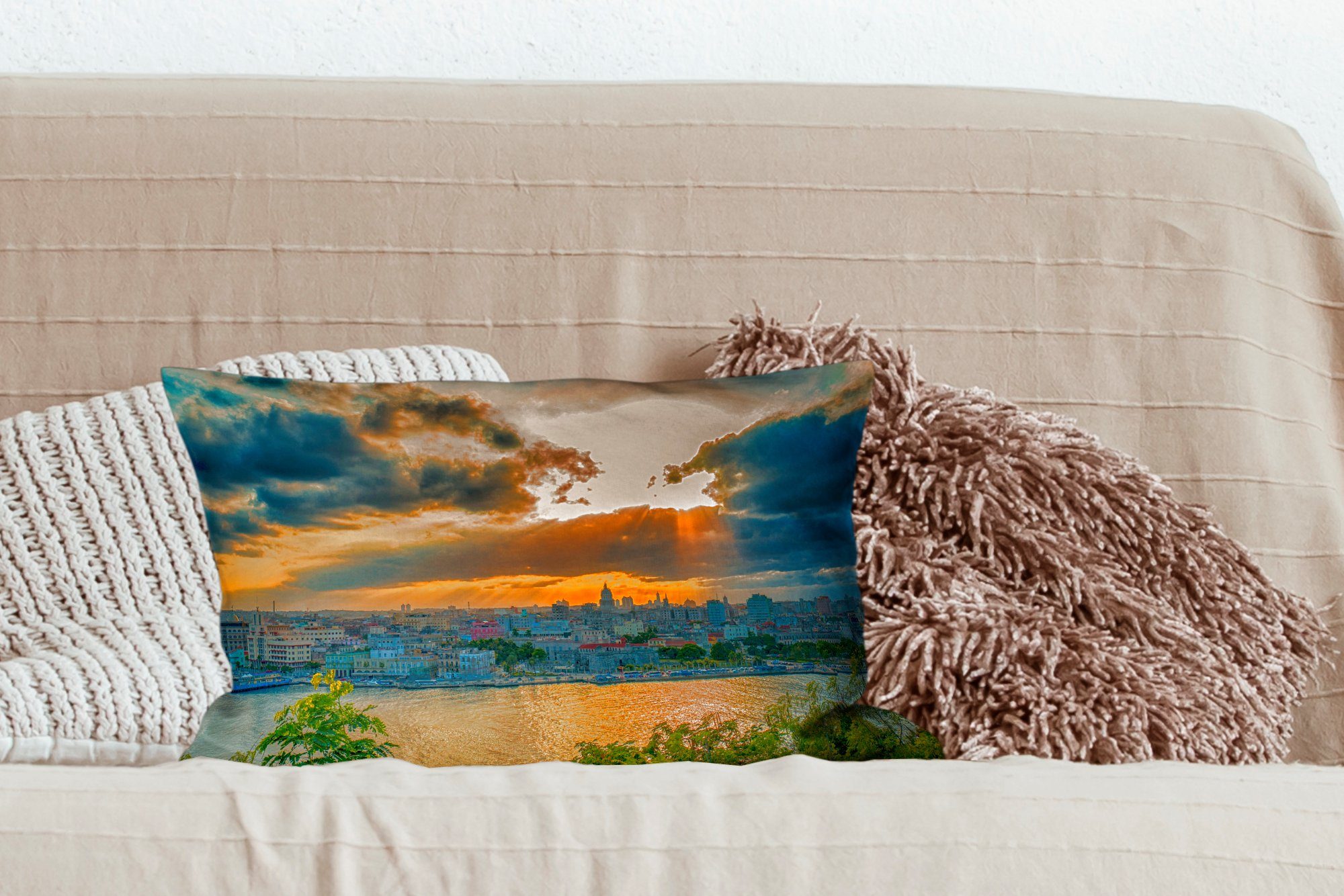 Dekokissen Füllung, Schlafzimmer über Farbenfroher mit nordamerikanischen Dekoration, MuchoWow Wohzimmer Zierkissen, Kuba, dem Dekokissen Sonnenuntergang