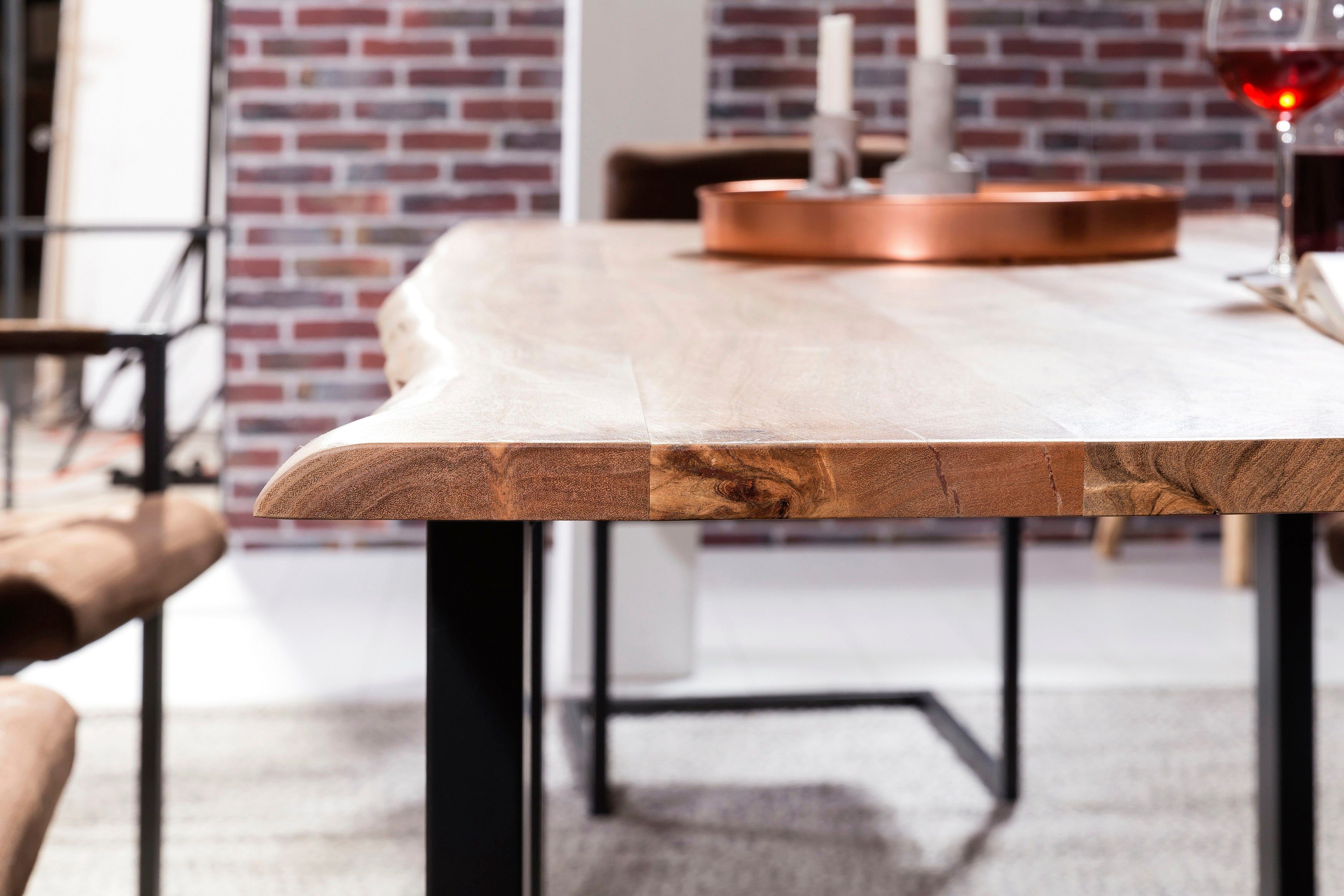 SIT Baumkantentisch Dijon aus Massivholz mit Baumkante & trendigem Kufengestell, 56 mm starke Tischplatte mit Baumkante wie gewachsen