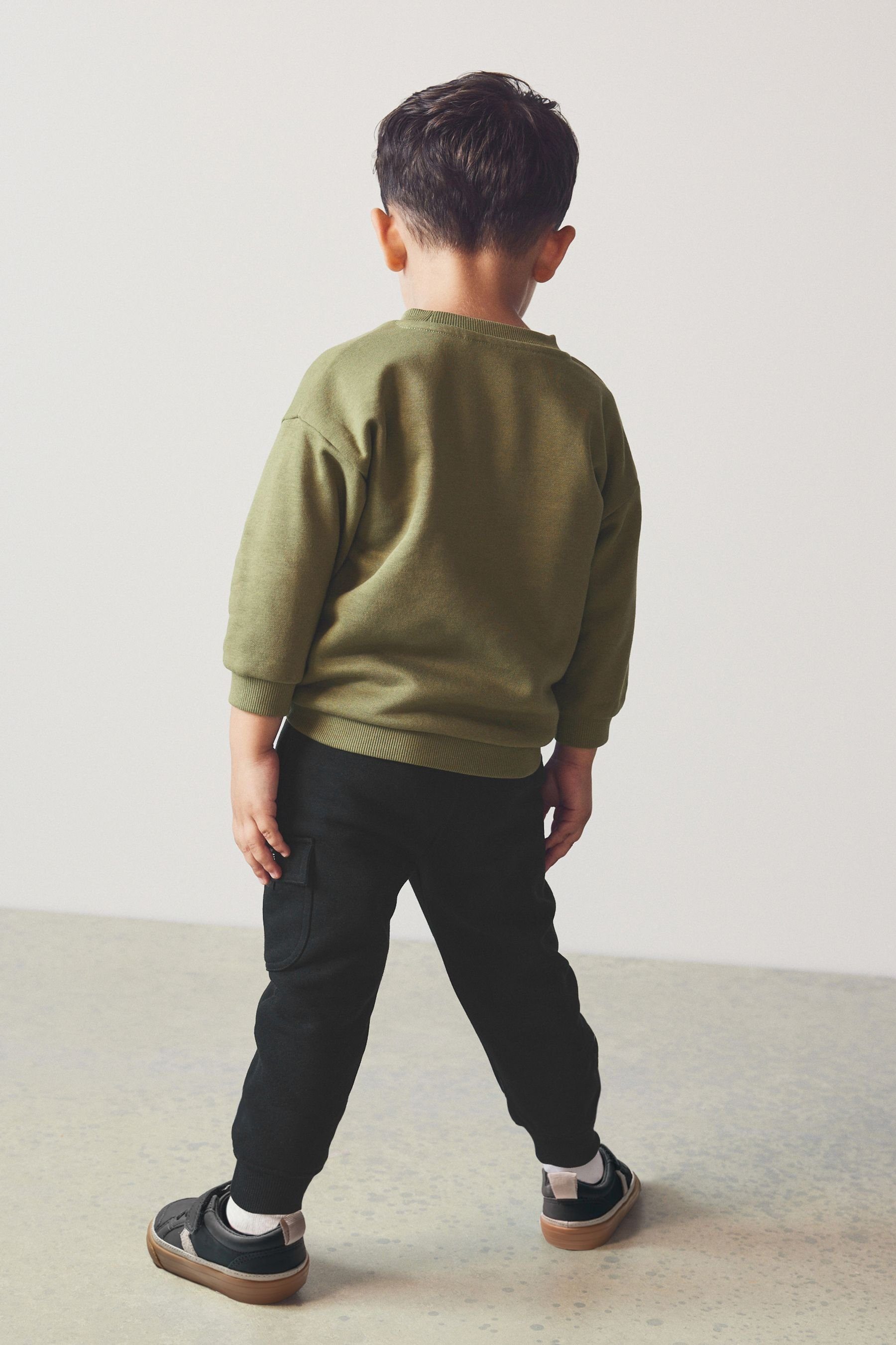 Drippy Bear im (2-tlg) Next und Jogginghose Sweatanzug Set Green/Black Motiv Khaki Sweatshirt mit