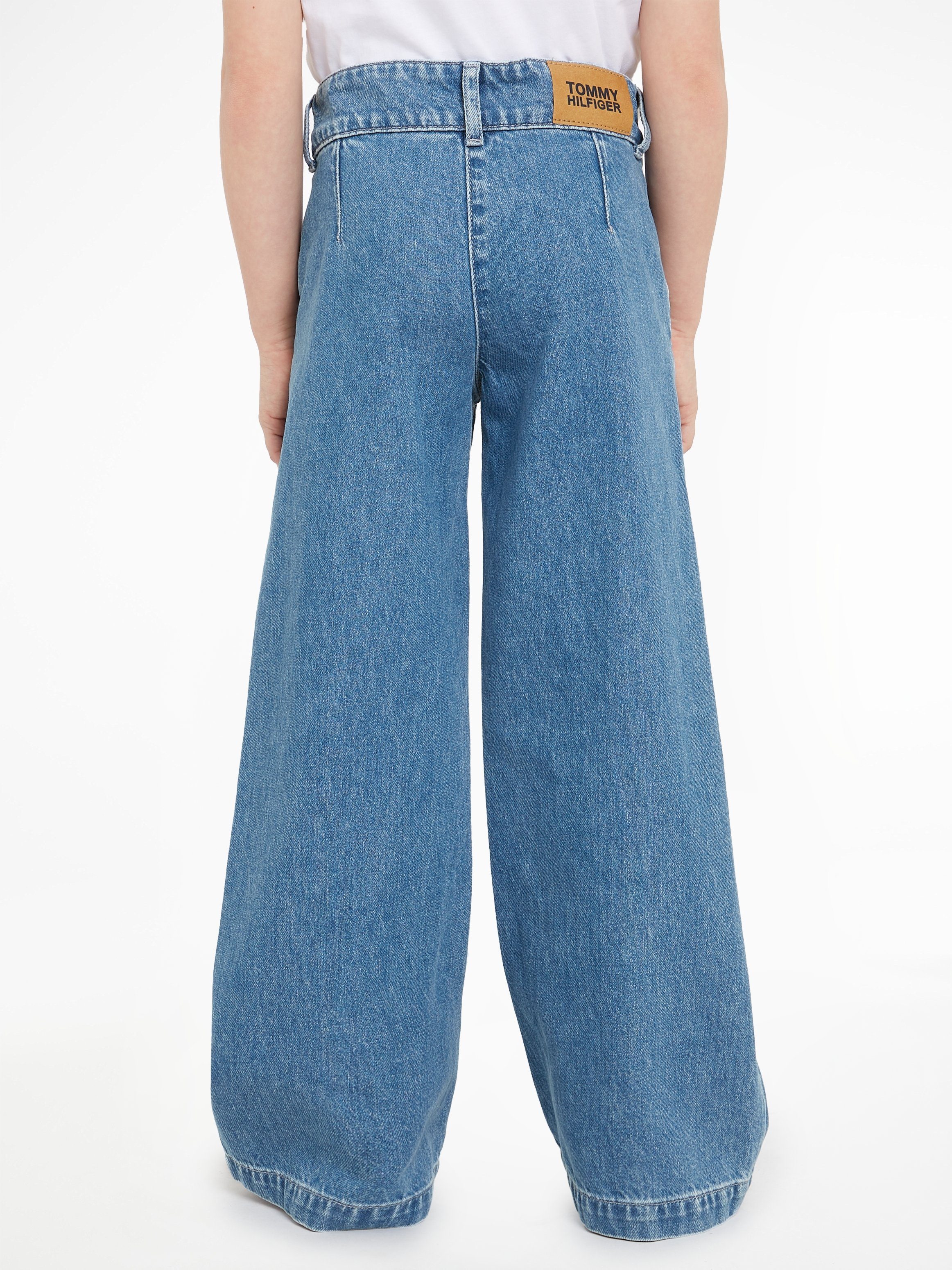 am PANT Hilfiger WIDE Weite DENIM Bundabschluss Tommy Jeans PLEATED Leder-Brandlabel hinteren mit