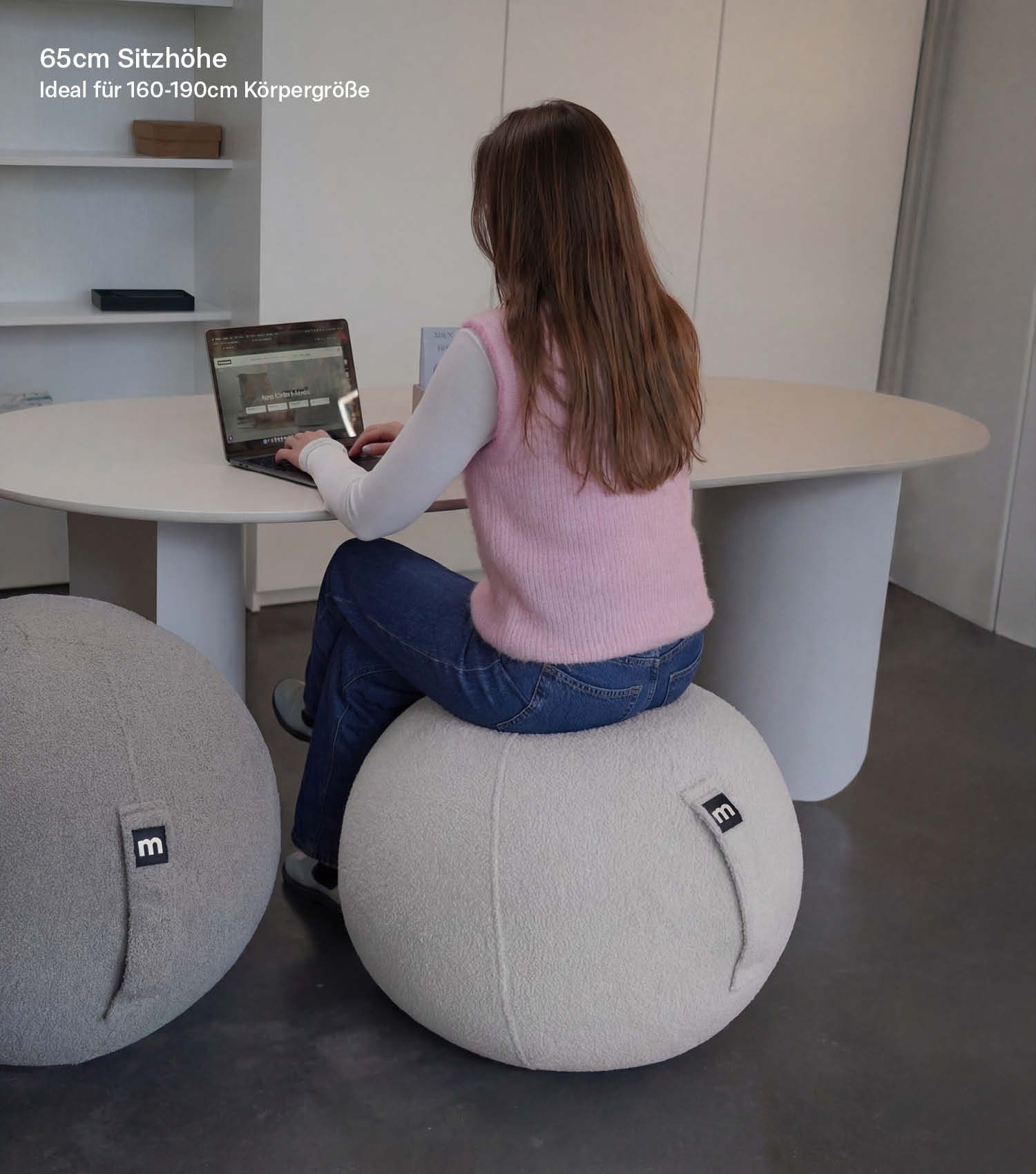 mokebo Sitzball Der Runde (mit Stoffbezug), Made in Germany, ergonomischer Hocker, Büro, Homeoffice in Grau