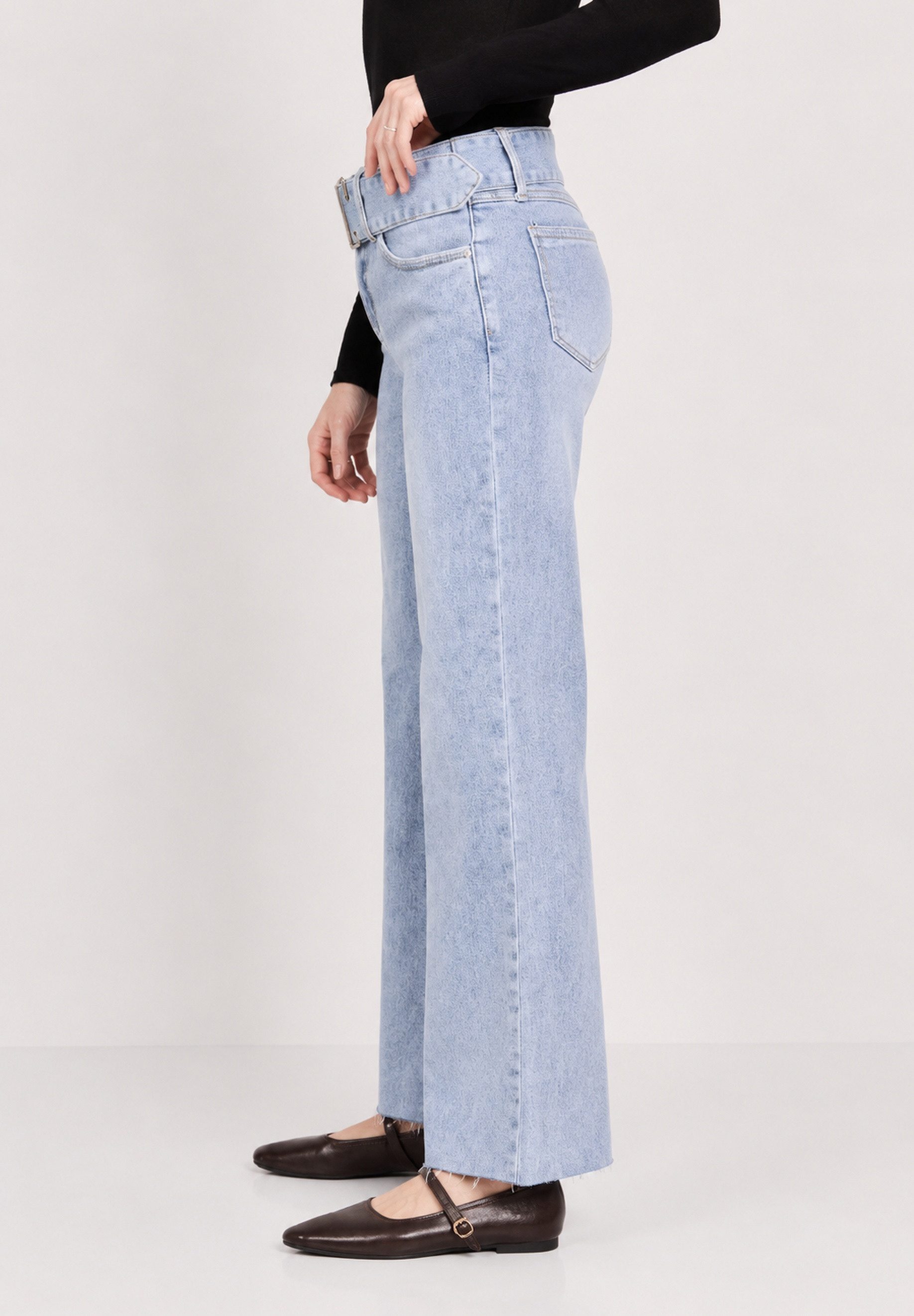 GIRL VIVI Regular-fit-Jeans Damen High-Waist Wide-Leg Jeans mit Gürtel und feinem Strukturmuster (1-tlg) High Waist