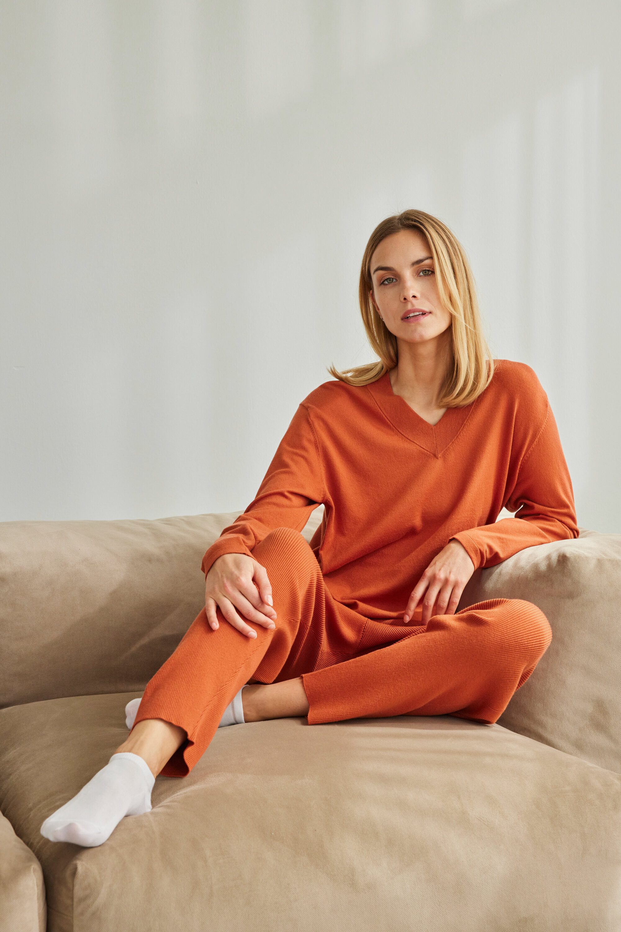 FALKE Strickpullover (1-tlg) mit lässigem Fit