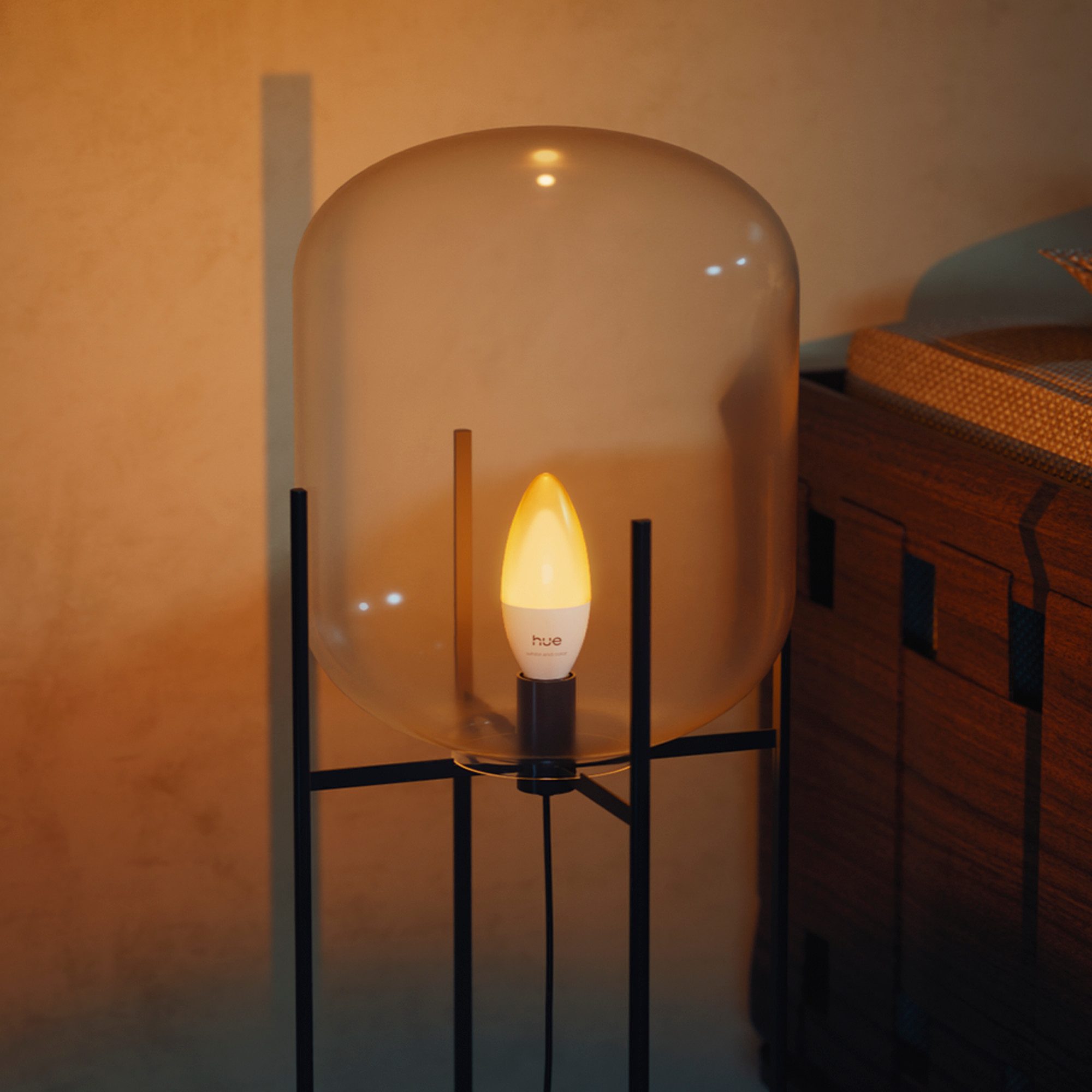 Philips Hue LED-Leuchtmittel Smarte Kerzenlampe, E14, 500 lm, White & Color Ambiance, 1er‑Pack, E14, 1 St., Farbwechsler, 1000–20000K, auf 0,2% dimmbar, App‑ & Sprachsteuerung