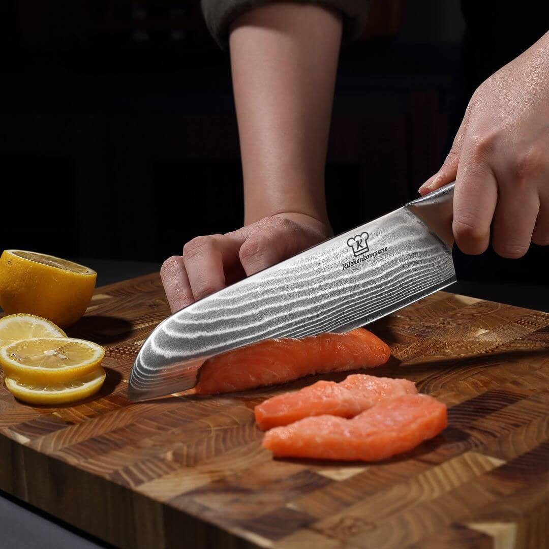 Küchenkompane Santokumesser Küchenkompane Damast-Santokumesser OKAMI Rei, 18cm, 67 Lagen, 62 HRC