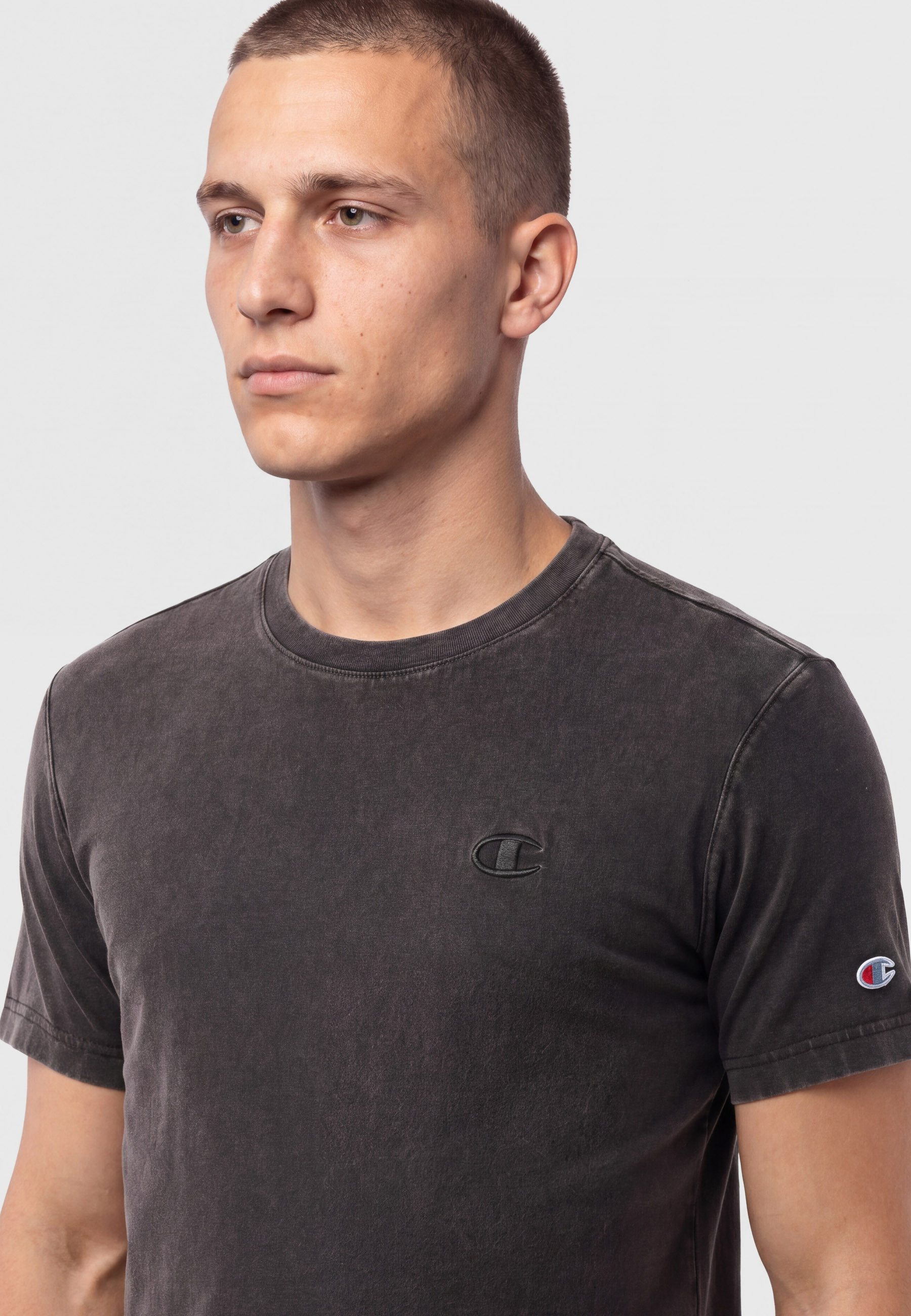 Champion T-Shirt Oversize T-Shirt Oversize-Passform, aus Baumwolle, leichter Stoff