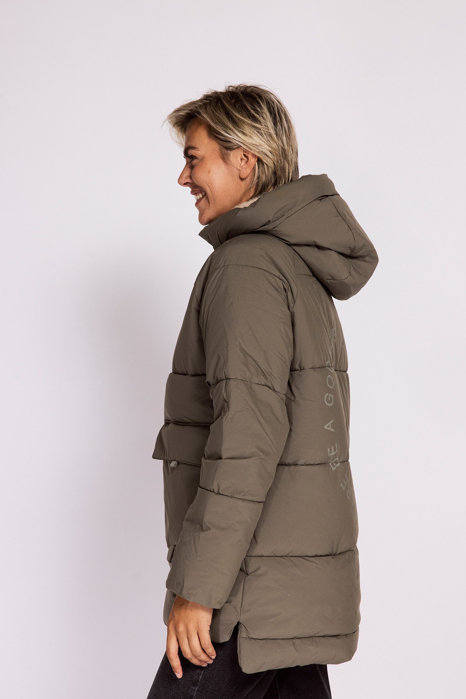 Zhrill Steppjacke ZHNIEKA mit Kapuze, mit Logo-Druck, mit 2-Wege-Reißverschluss – Bild 5 von 5