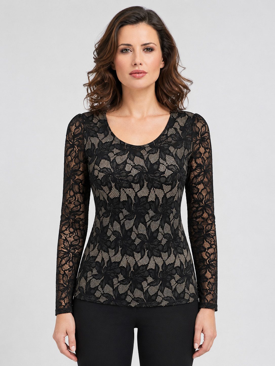 Passioni Spitzentop mit floralem Spitzenmuster und schwarzen floralen Spitzenärmeln