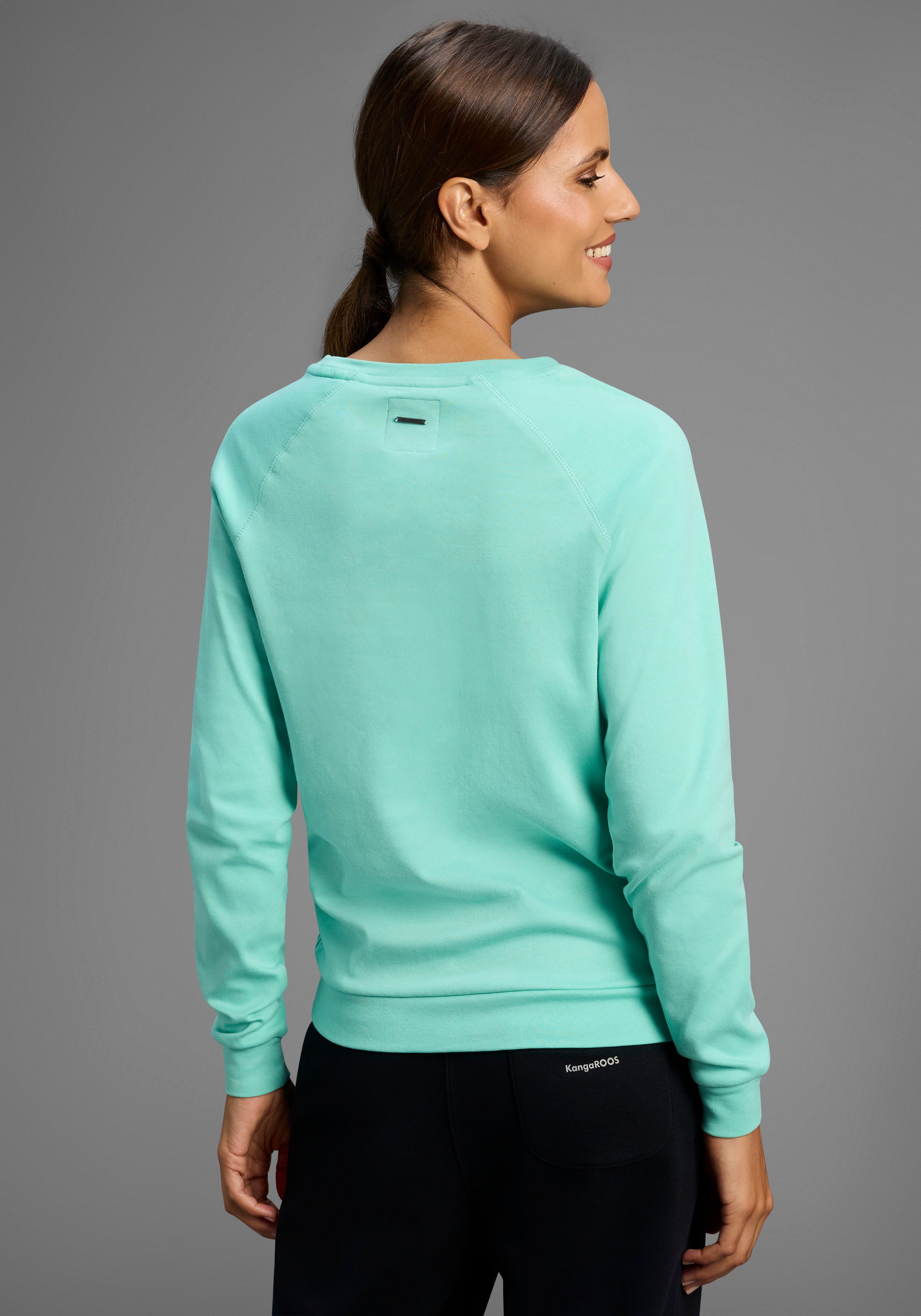 KangaROOS Sweatshirt Langarm, figurumspielender Schnitt, mit günstig online kaufen