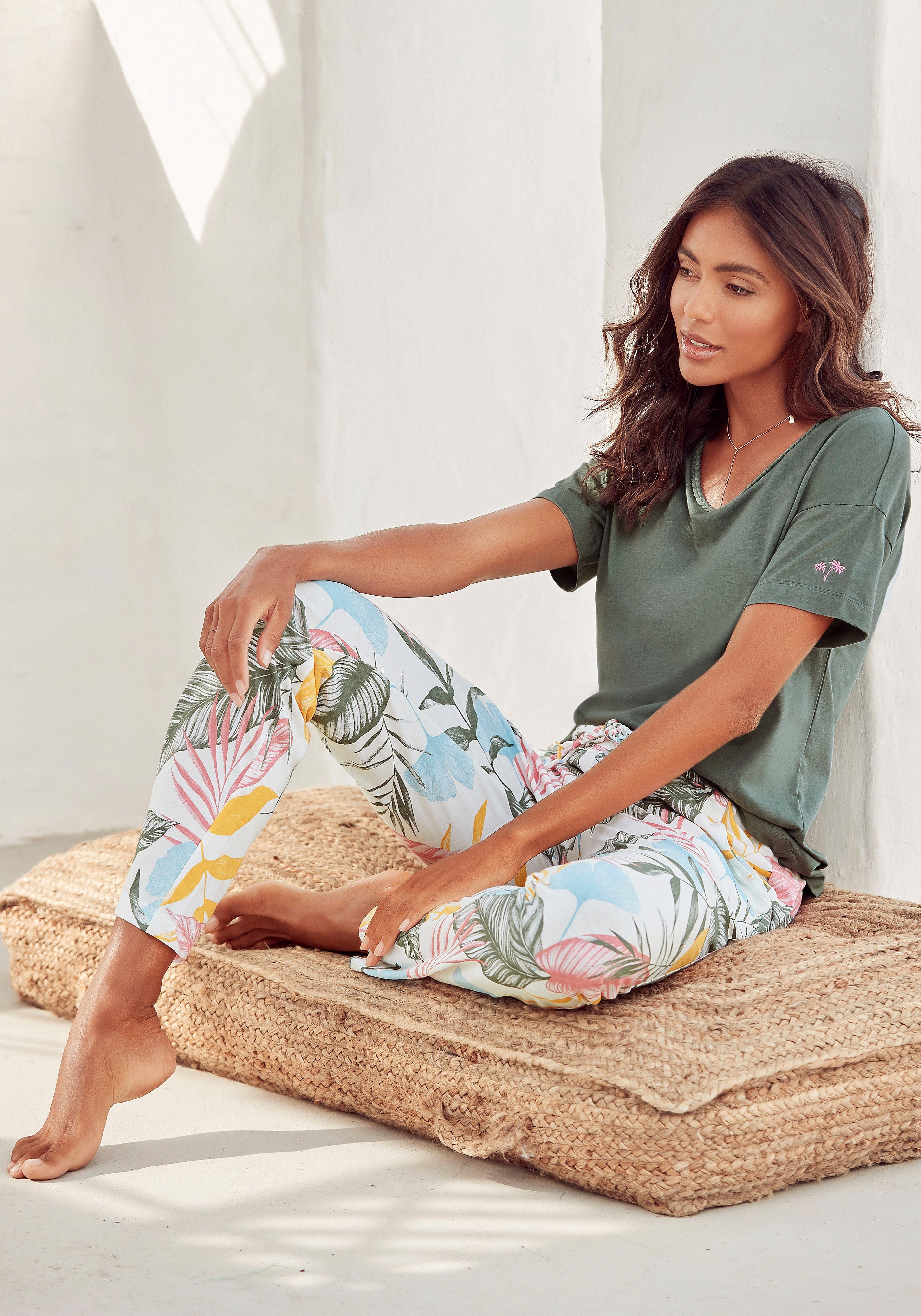 Vivance Dreams by Lascana Pyjama (Set, 2 tlg) mit floralem Druck