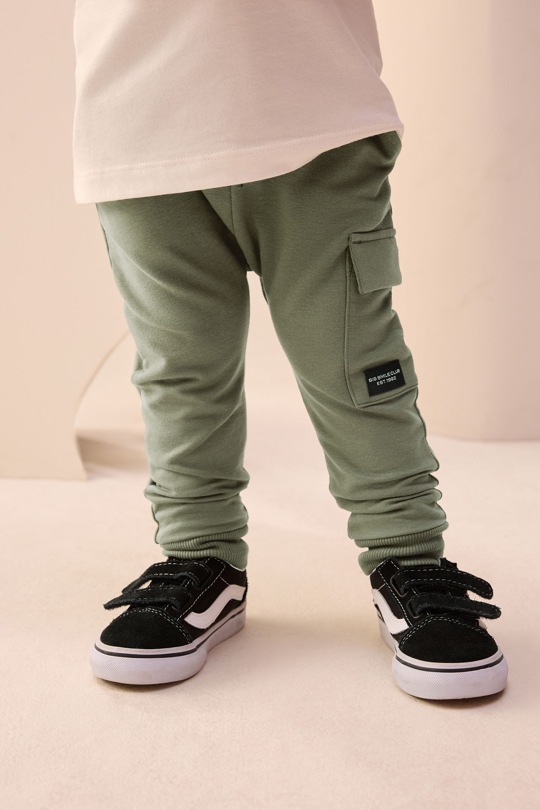 Next Jogginghose Skinny Fit Jogginghose im Utility-Stil (1-tlg)