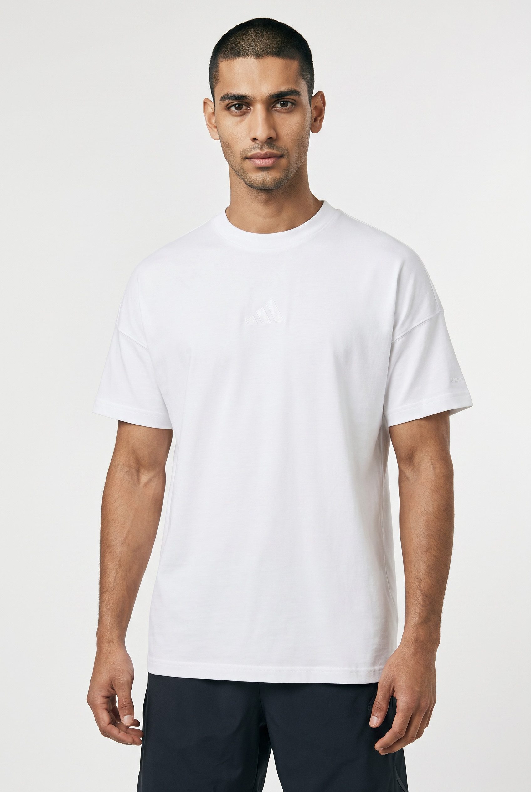adidas Sportswear T-Shirt M A SZN T mit sportlichem Stil, Kurzarmdesign, ohne Verschluss, aus Baumwolle