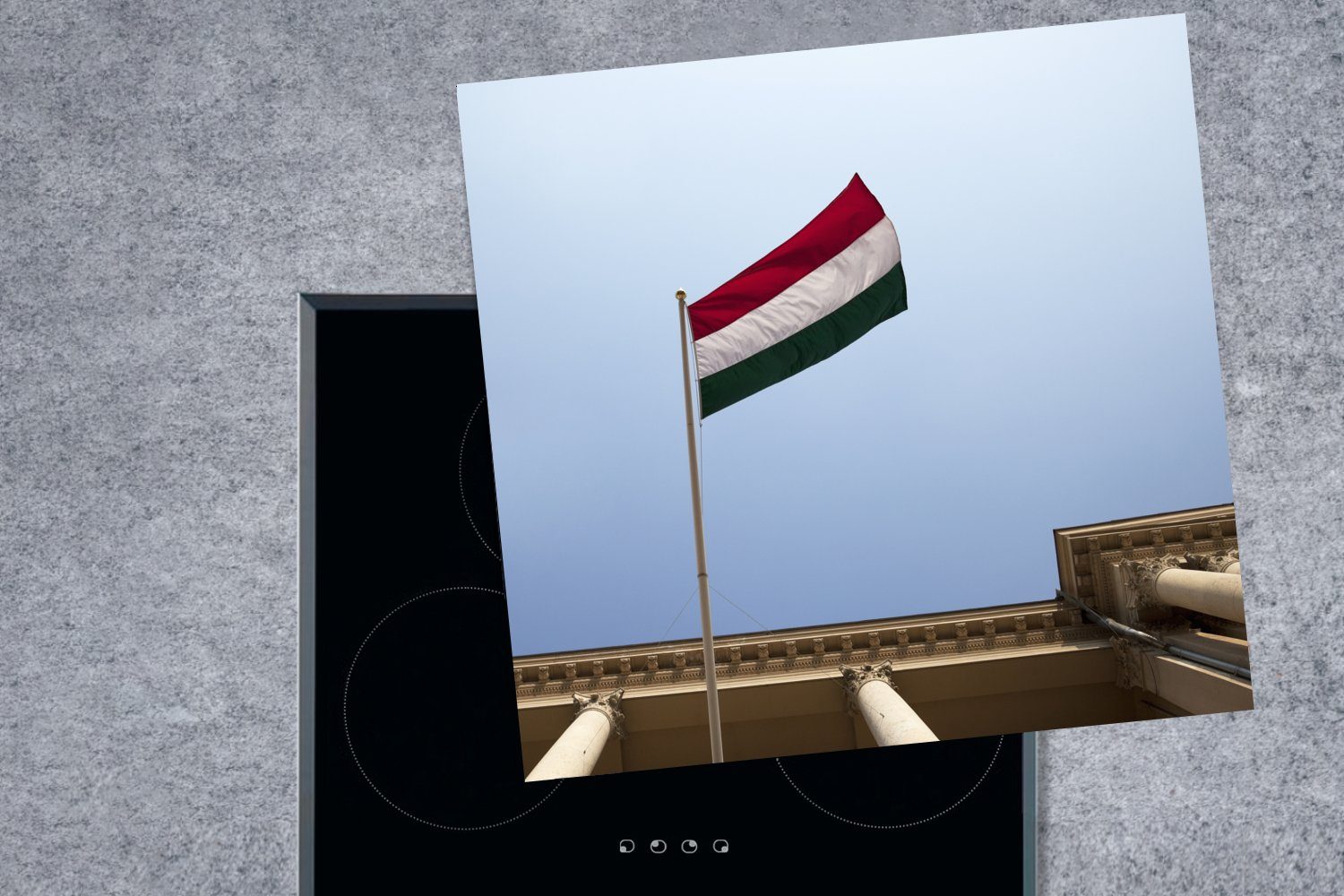 weht Herdblende-/Abdeckplatte für Nationalflagge Vinyl, Himmel, 78x78 Ceranfeldabdeckung, küche tlg), (1 Arbeitsplatte Ungarns MuchoWow am cm,