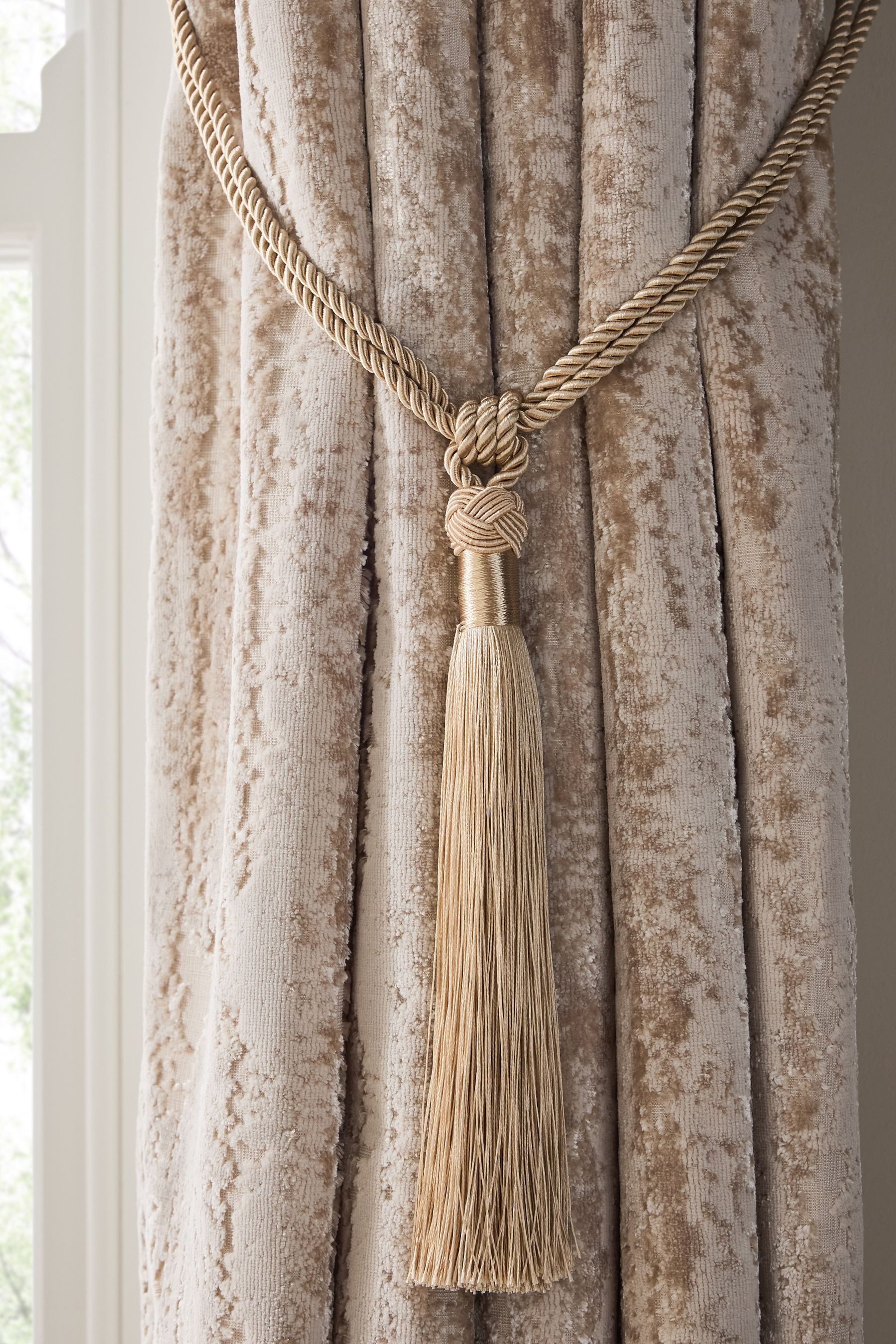 Next Raffhalter Set mit 2 Raffhaltern mit Zierquasten