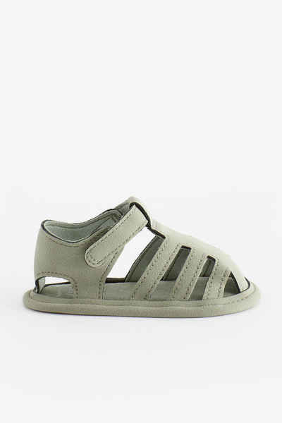 Next Baby-Sandalen mit geschlossener Zehenpartie Sandale (1-tlg)