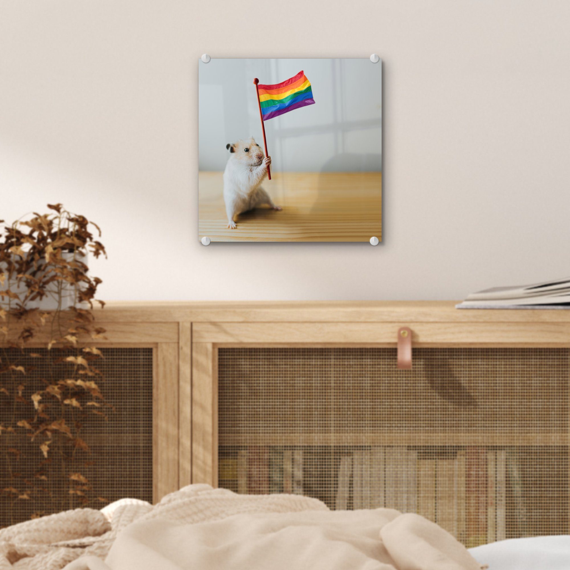 MuchoWow Acrylglasbild Hamster mit Foto - St), Glas - Glasbilder auf Glas Bilder einer Wanddekoration (1 - auf Regenbogenflagge, Wandbild