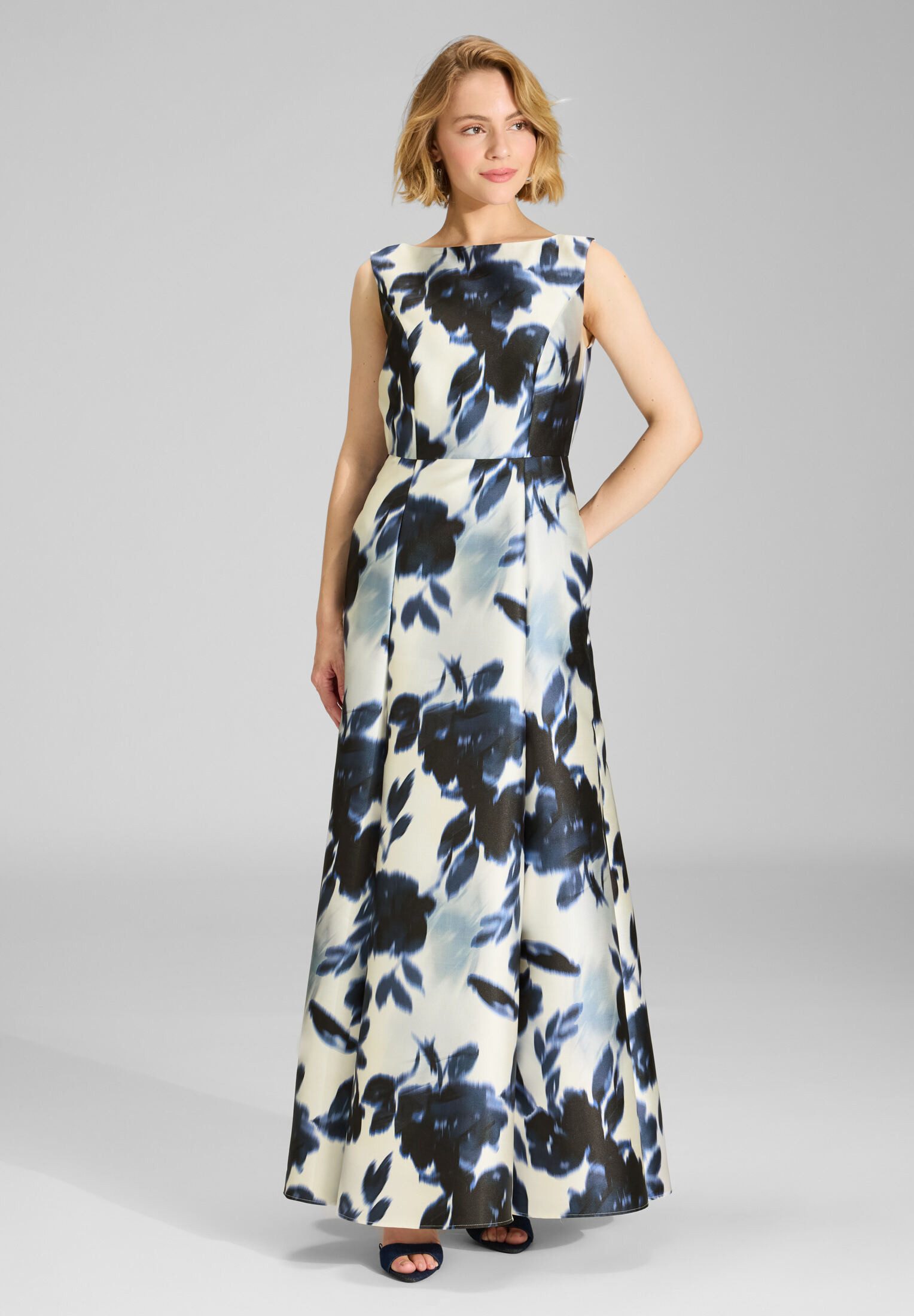 SWING Abendkleid Figurbetonte Passform in A-Linie günstig online kaufen
