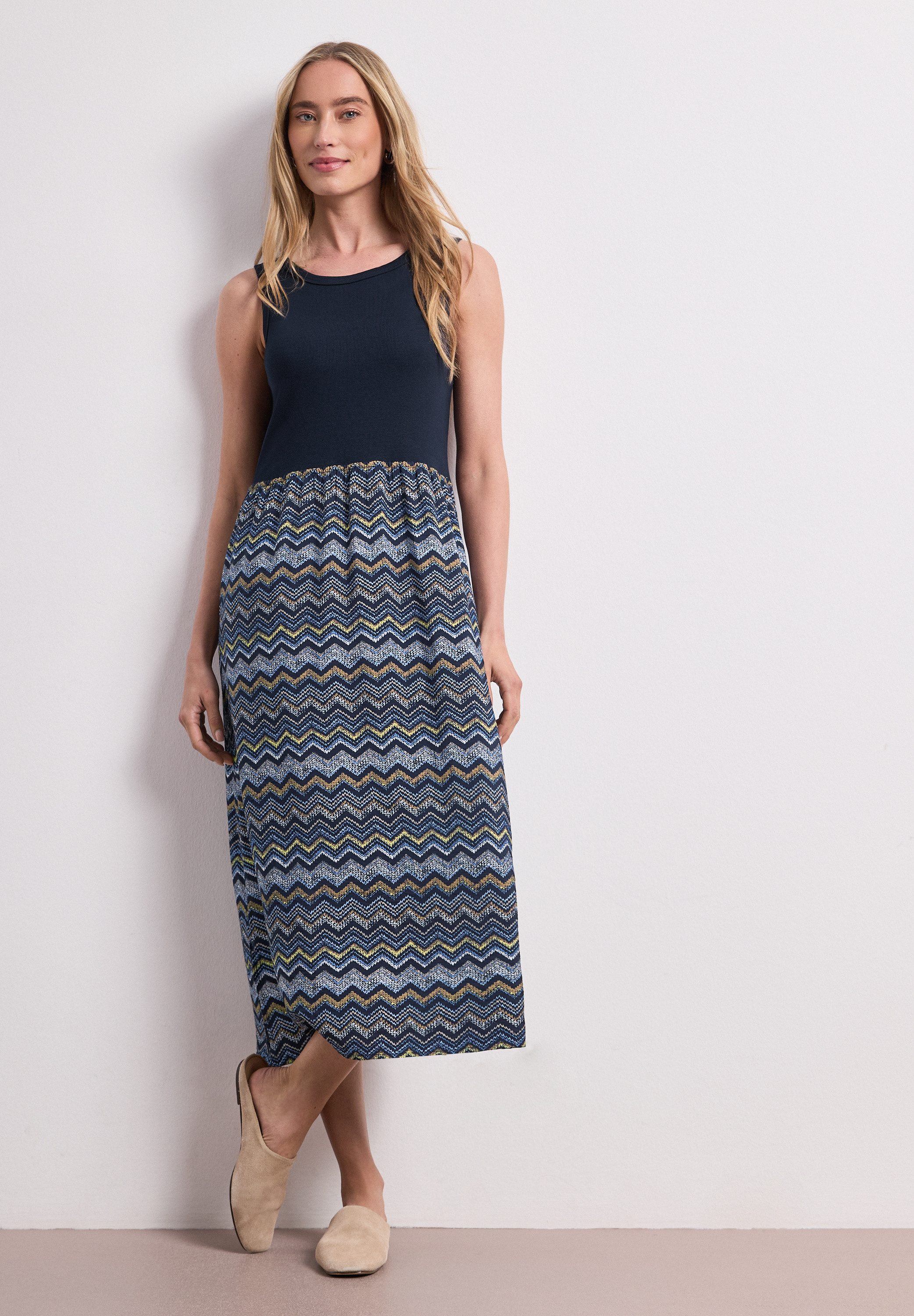 STREET ONE Midikleid mit Struktur-Rock und Zick-zack-Muster