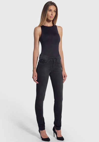 Kaporal Slim-fit-Jeans »FLORE« mit coolem Design auf den Hosentaschen