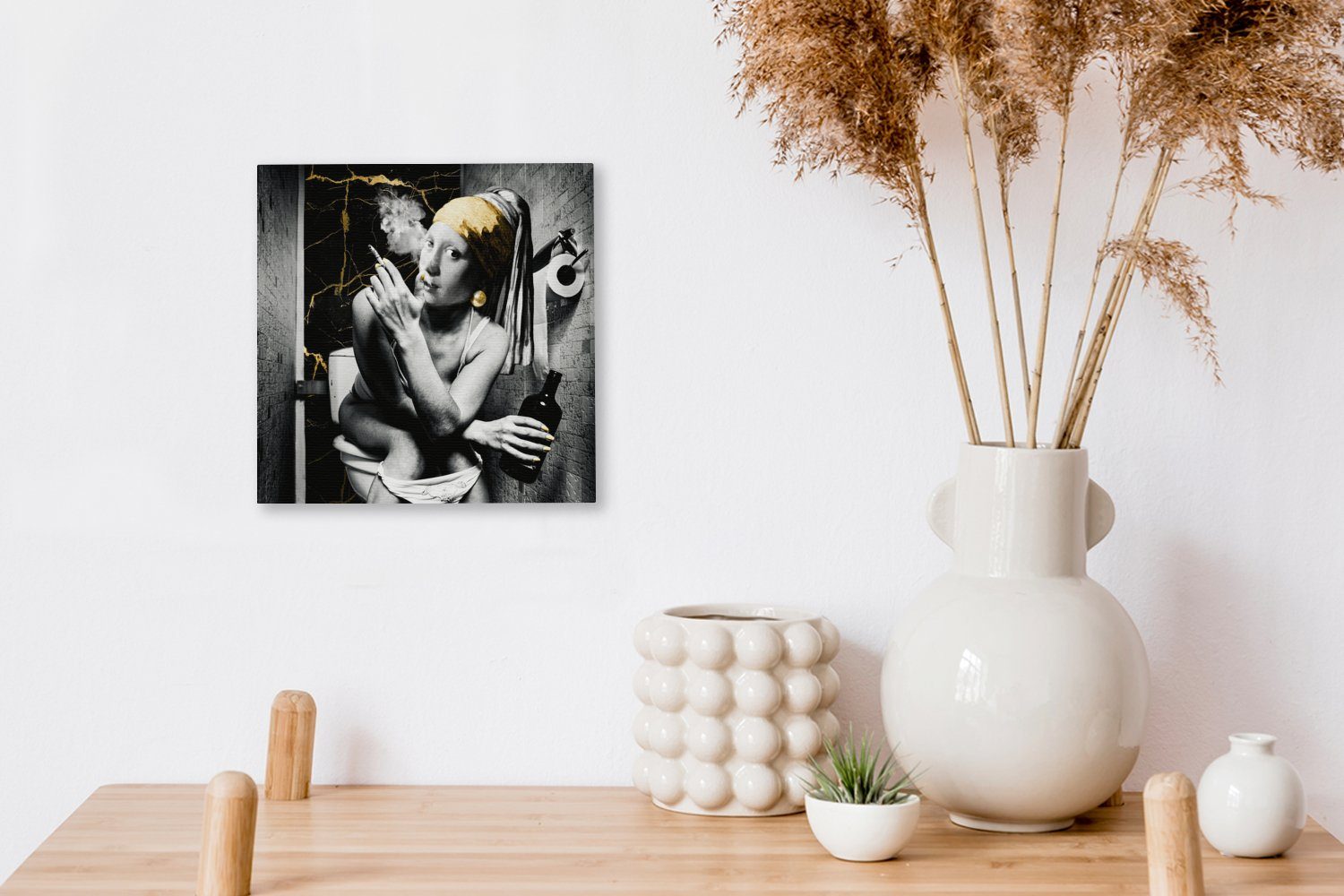 OneMillionCanvasses® Gemälde Marmoroptik mit - Bilder Schlafzimmer Wohnzimmer Perlenohrring St), - Zigaretten (1 Gold, für Toilette Leinwand Mädchen - 