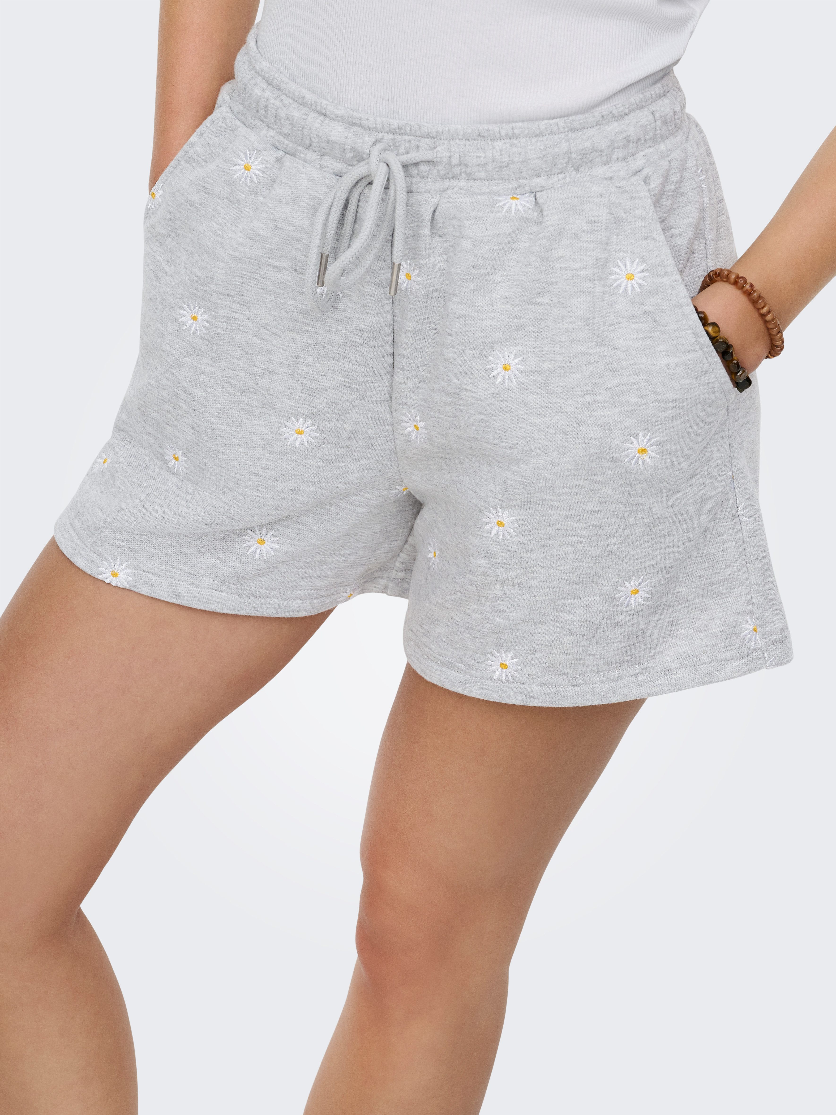 ONLY Sweatshorts ONLLUNA BERMUDA SHORTS UB SWT Polyester, regular fit