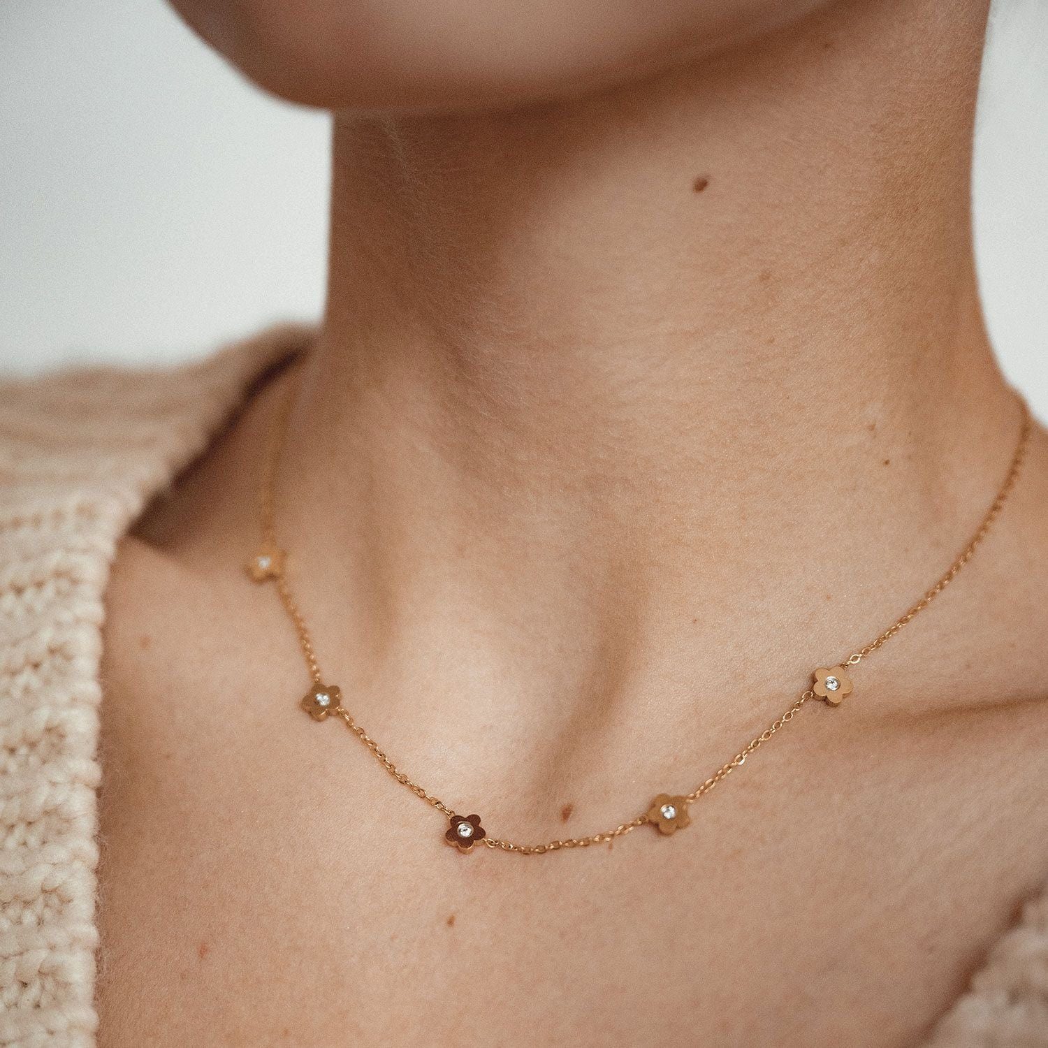 Hey Happiness Charm-Kette Blume Anhänger klein, 18K Roségold vergoldet (Ket günstig online kaufen