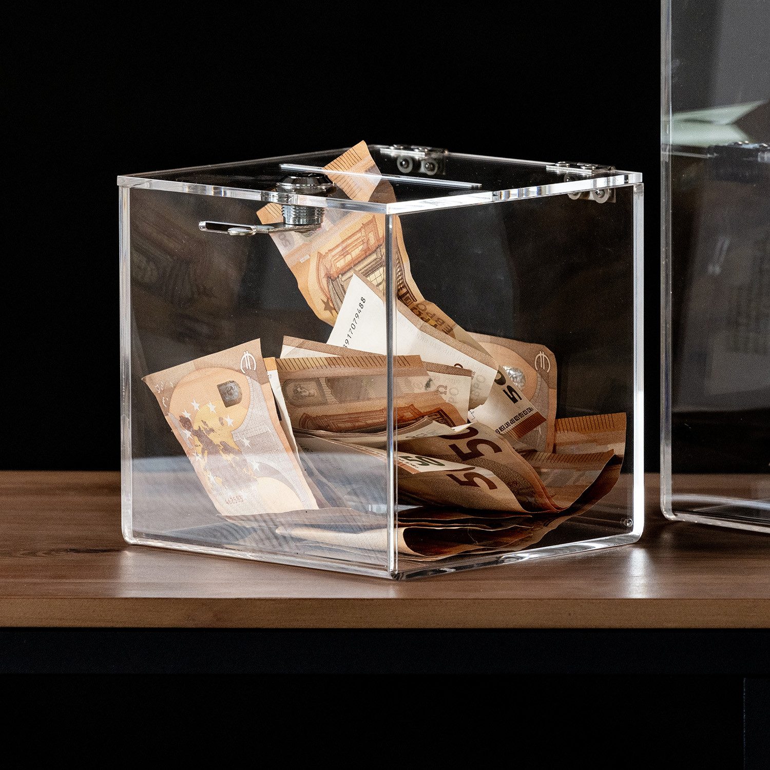HMF Geldkassette Acryl Spendenbox 46919 mit Schloss, 15 x 15 x 15 cm, DIN A6, transparent