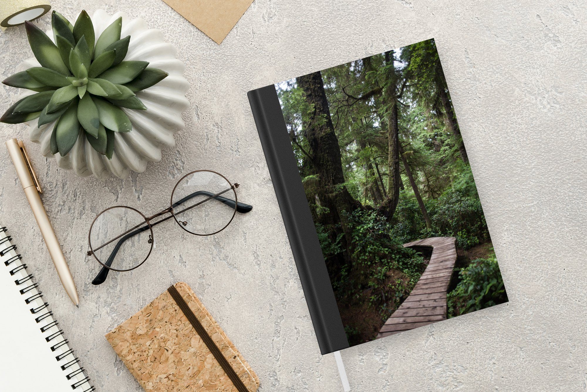 MuchoWow Notizbuch Holzbrücke in Ricas, 98 Wäldern Costa Notizheft, Tagebuch, Seiten, moosbewachsenen den Journal, Haushaltsbuch Merkzettel, A5